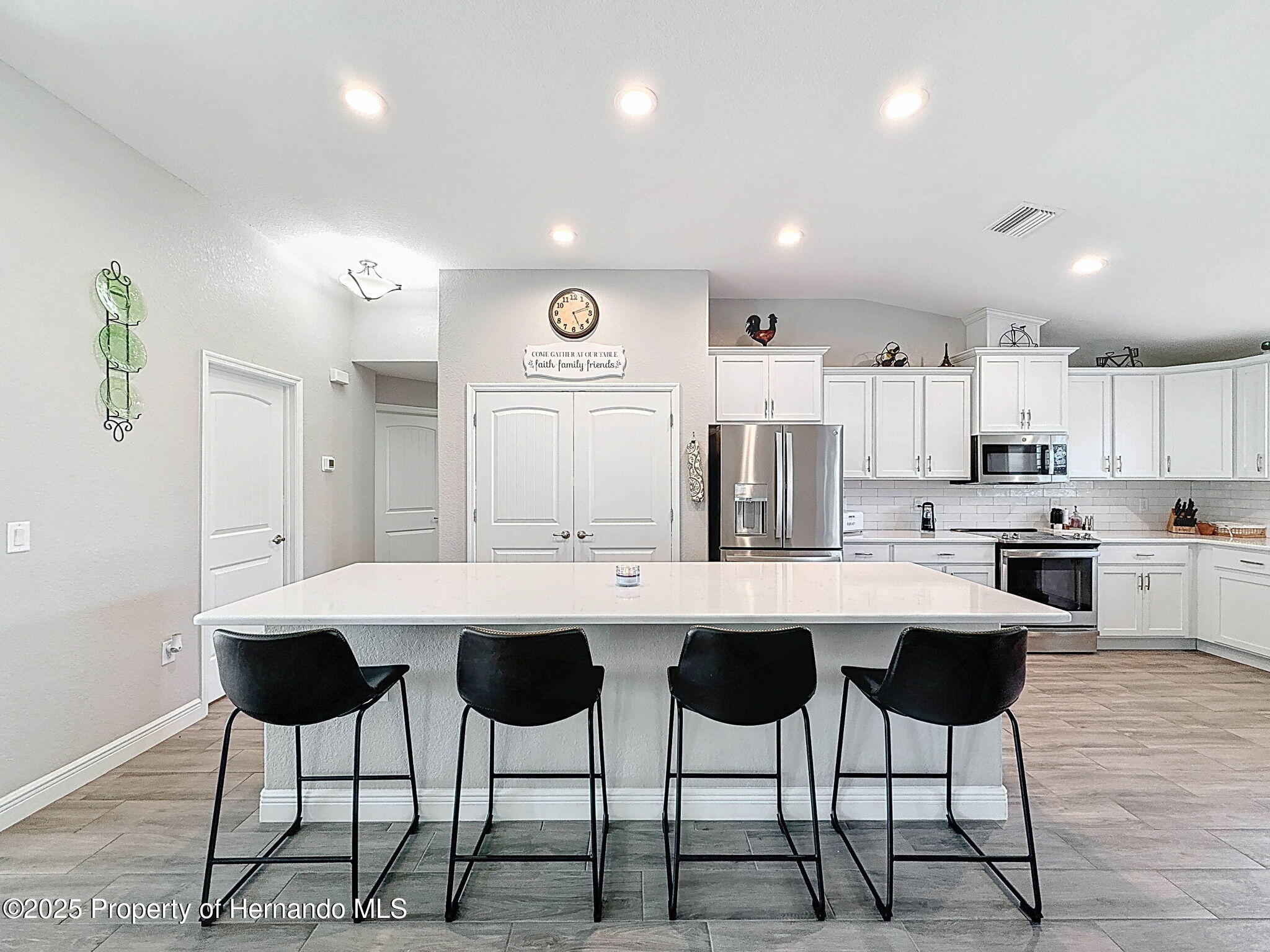 11160 Gyrafalcon Avenue, Weeki Wachee, Florida image 27