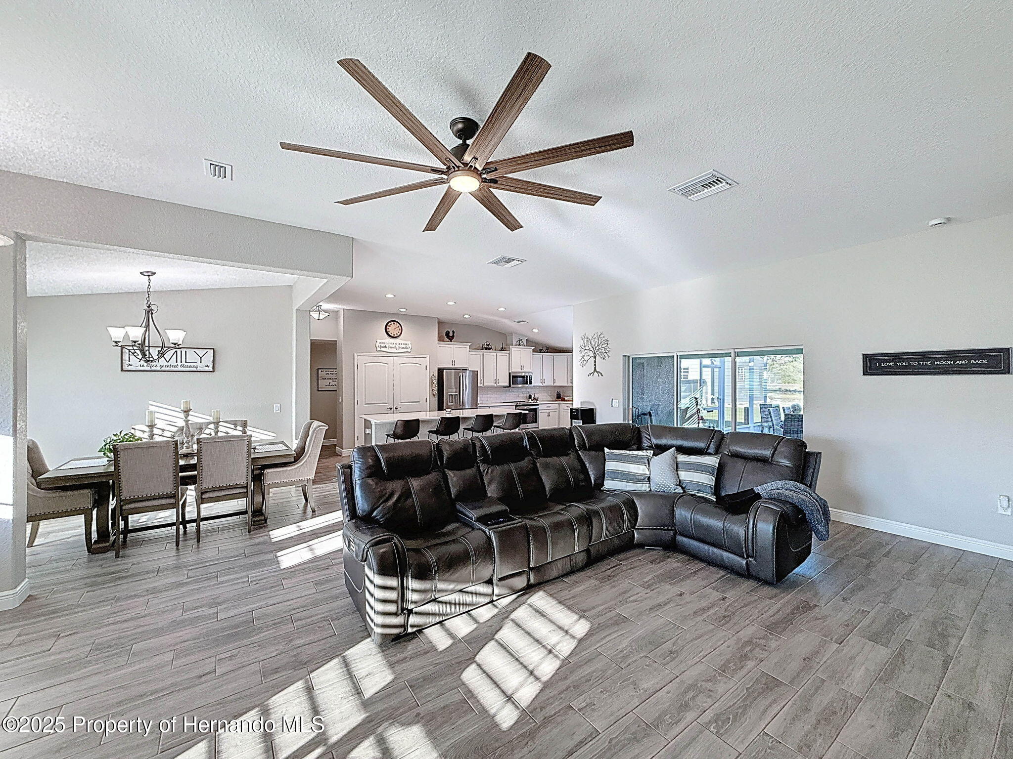 11160 Gyrafalcon Avenue, Weeki Wachee, Florida image 11