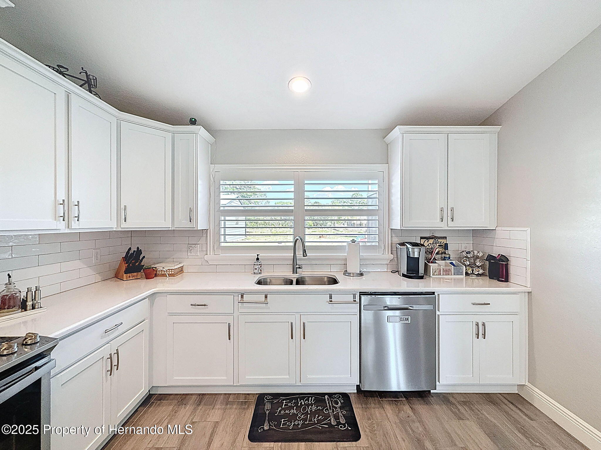11160 Gyrafalcon Avenue, Weeki Wachee, Florida image 20