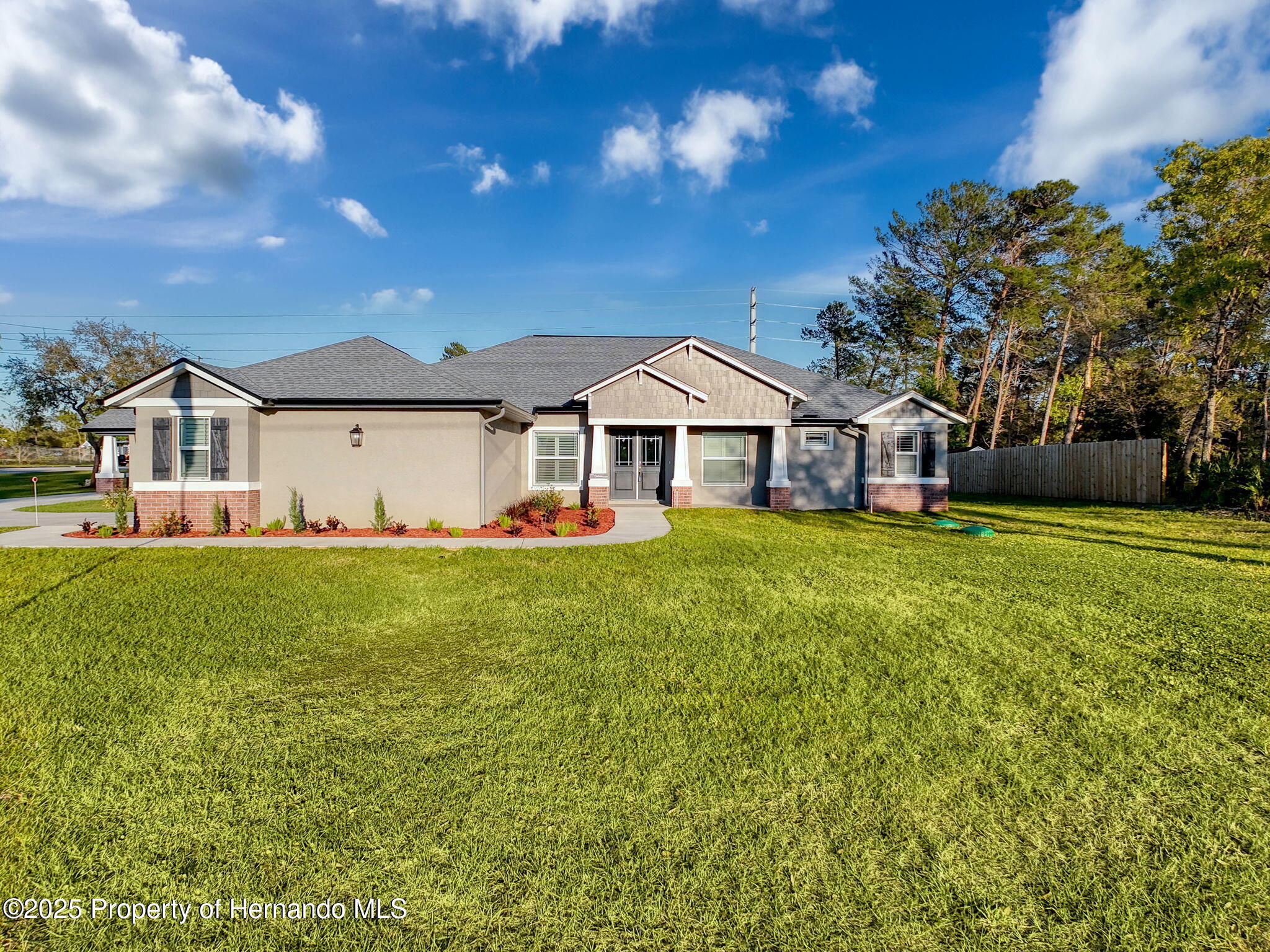 11160 Gyrafalcon Avenue, Weeki Wachee, Florida image 2