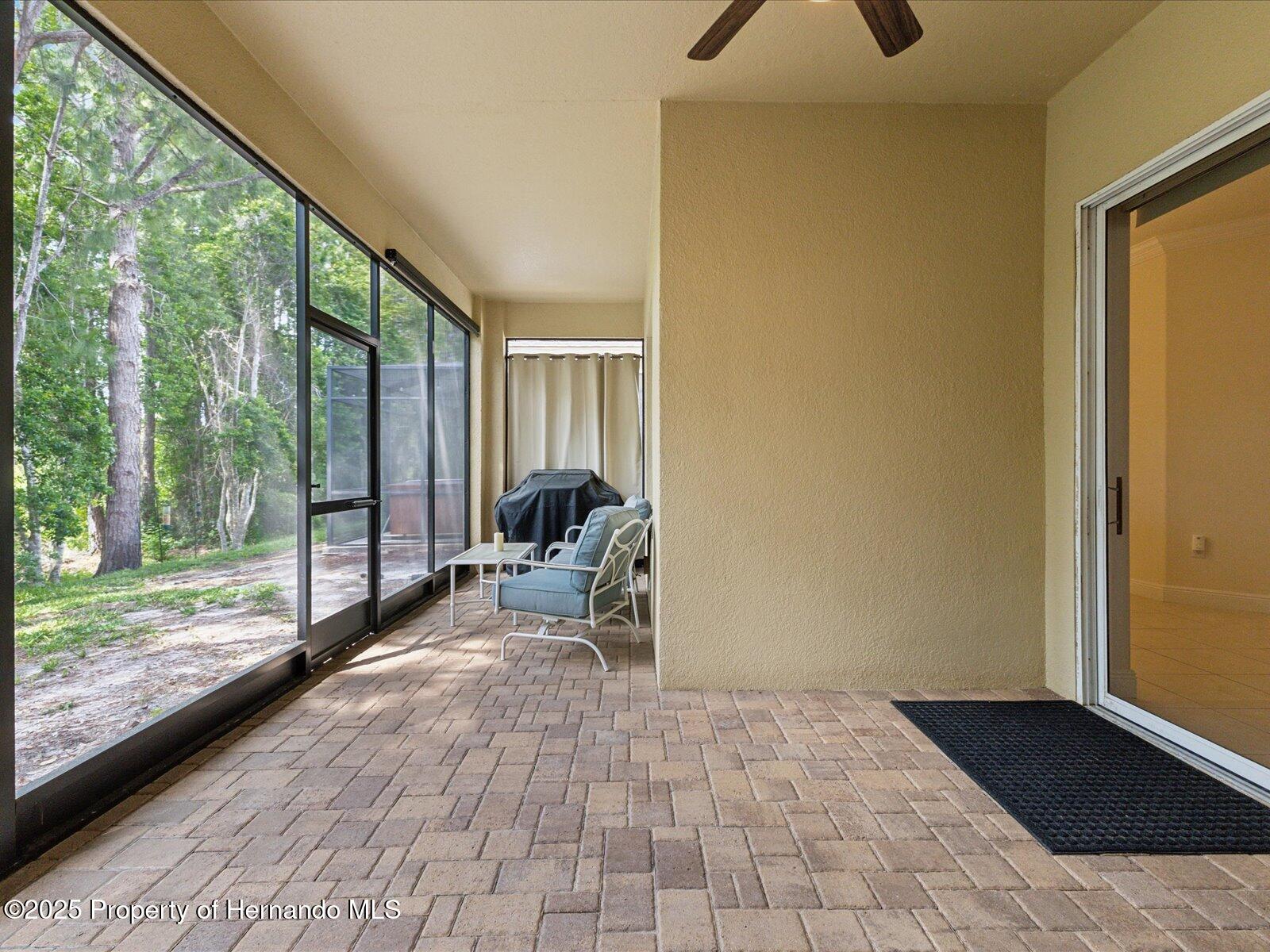 10187 Holly Berry Drive, Weeki Wachee, Florida image 30