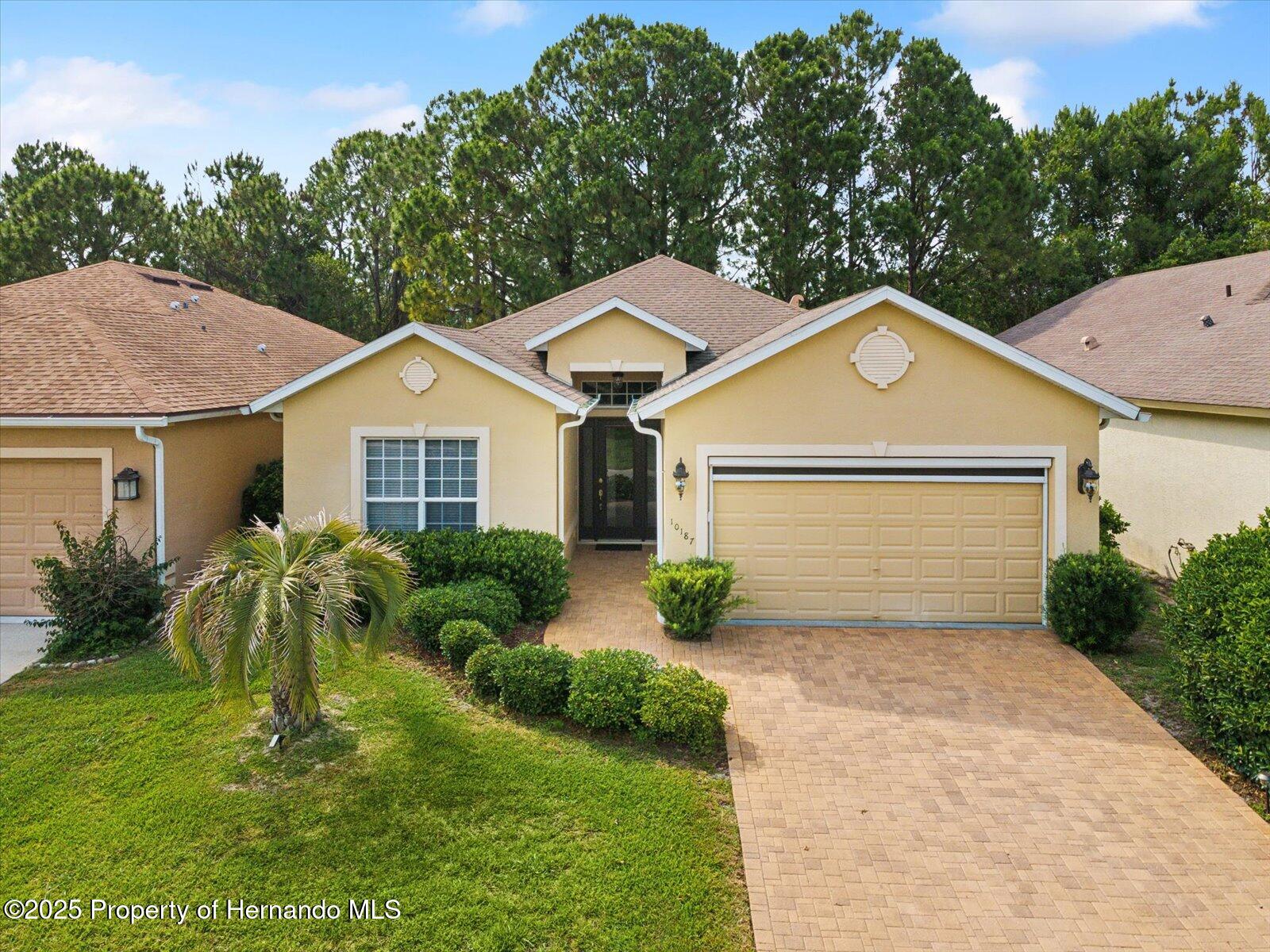 10187 Holly Berry Drive, Weeki Wachee, Florida image 1