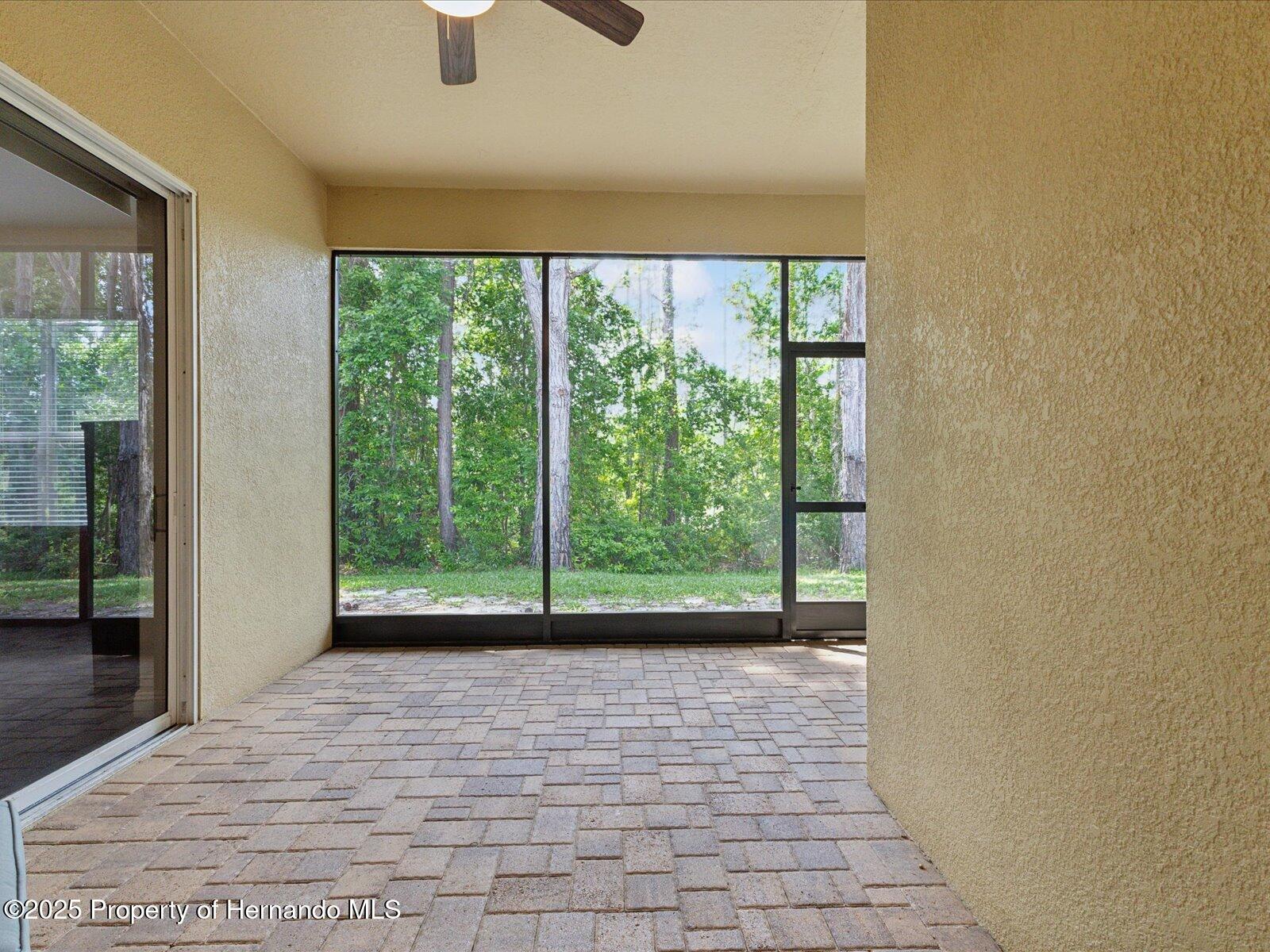 10187 Holly Berry Drive, Weeki Wachee, Florida image 32