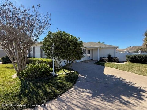 Homes For Sale - 17760 SE 91st Freedom Court<br/> The Villages, FL 32162