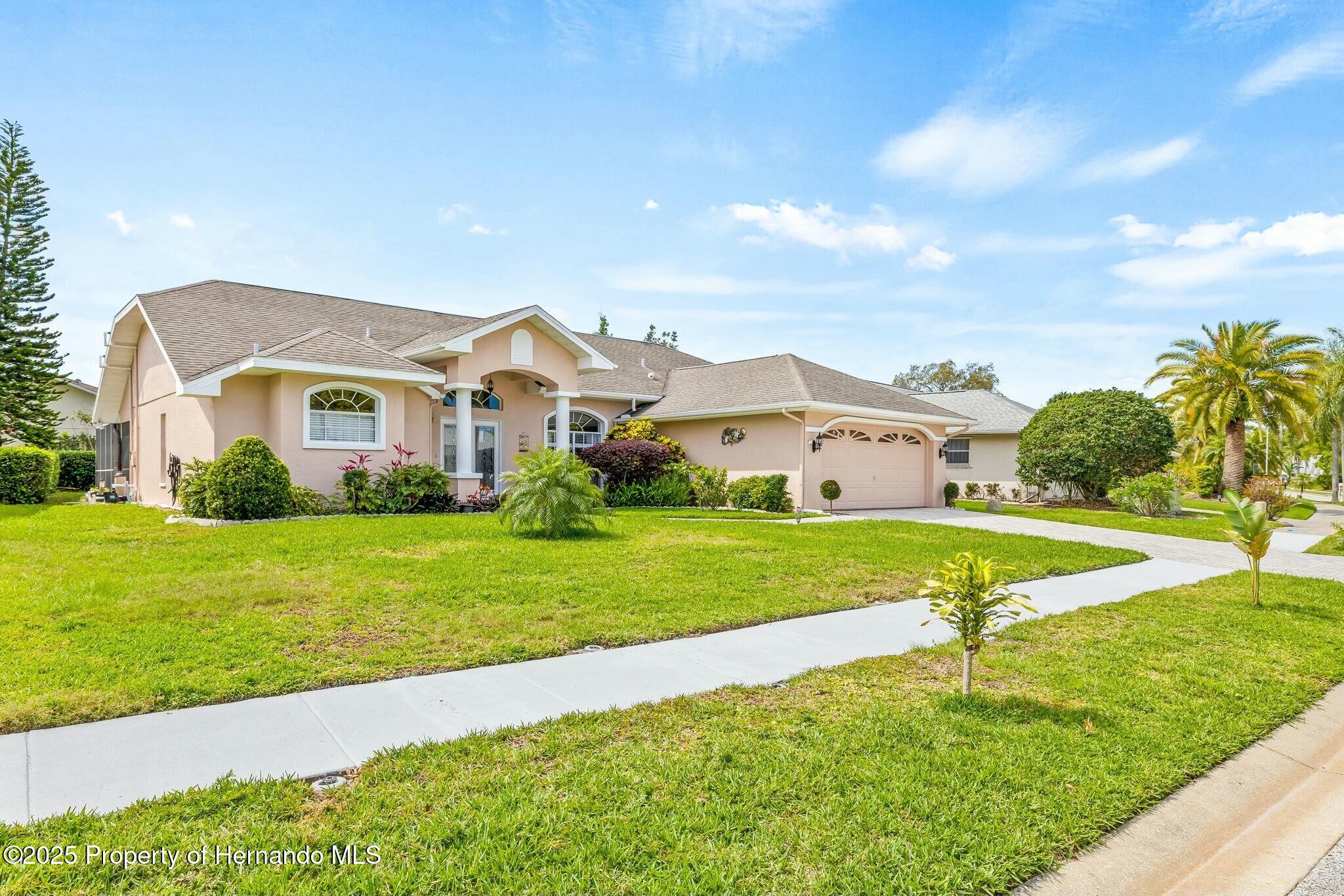 8816 Cadhay Drive, Hudson, Florida image 4