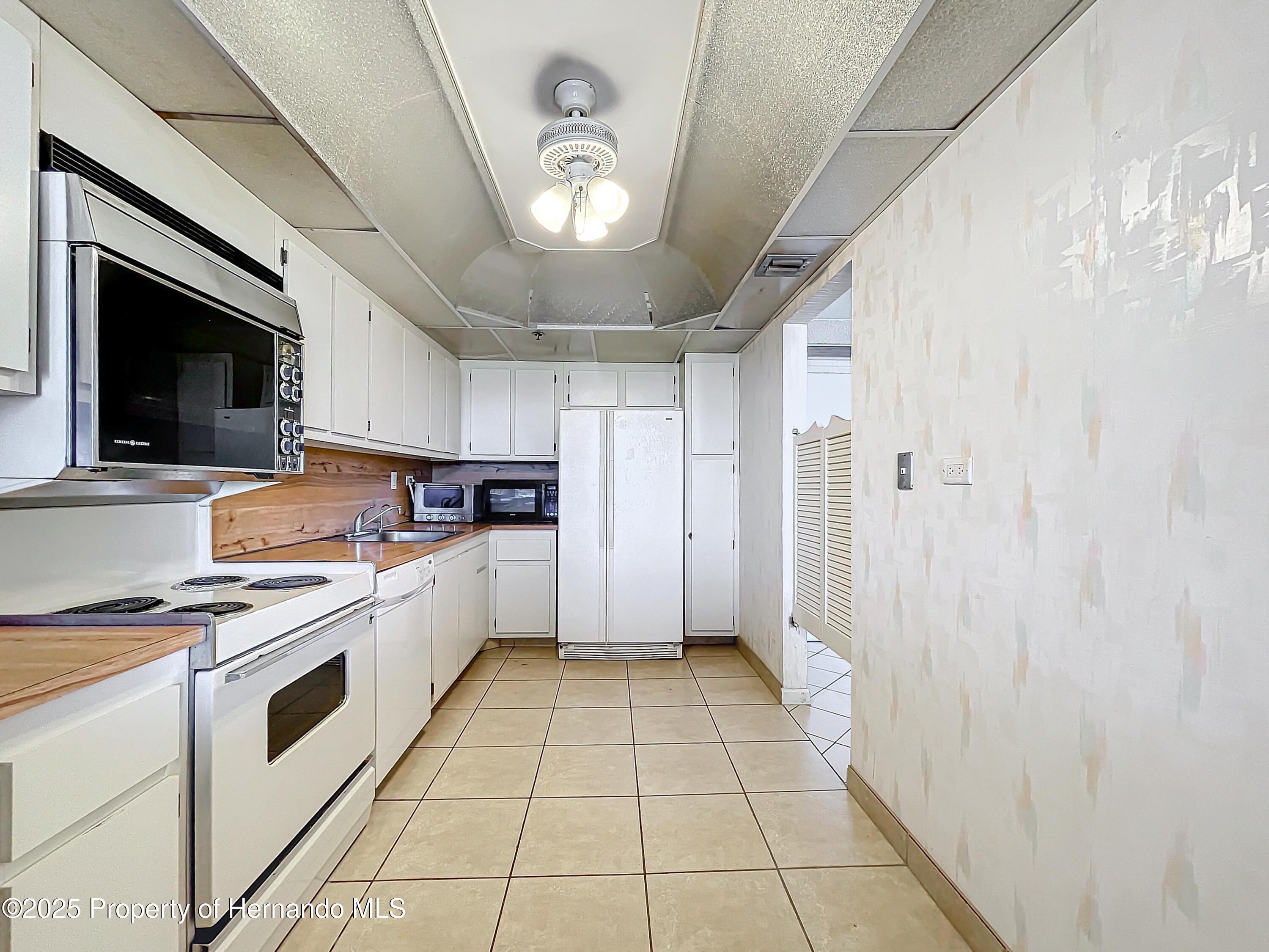 20225 NE 34th Court #817, Miami, Florida image 6