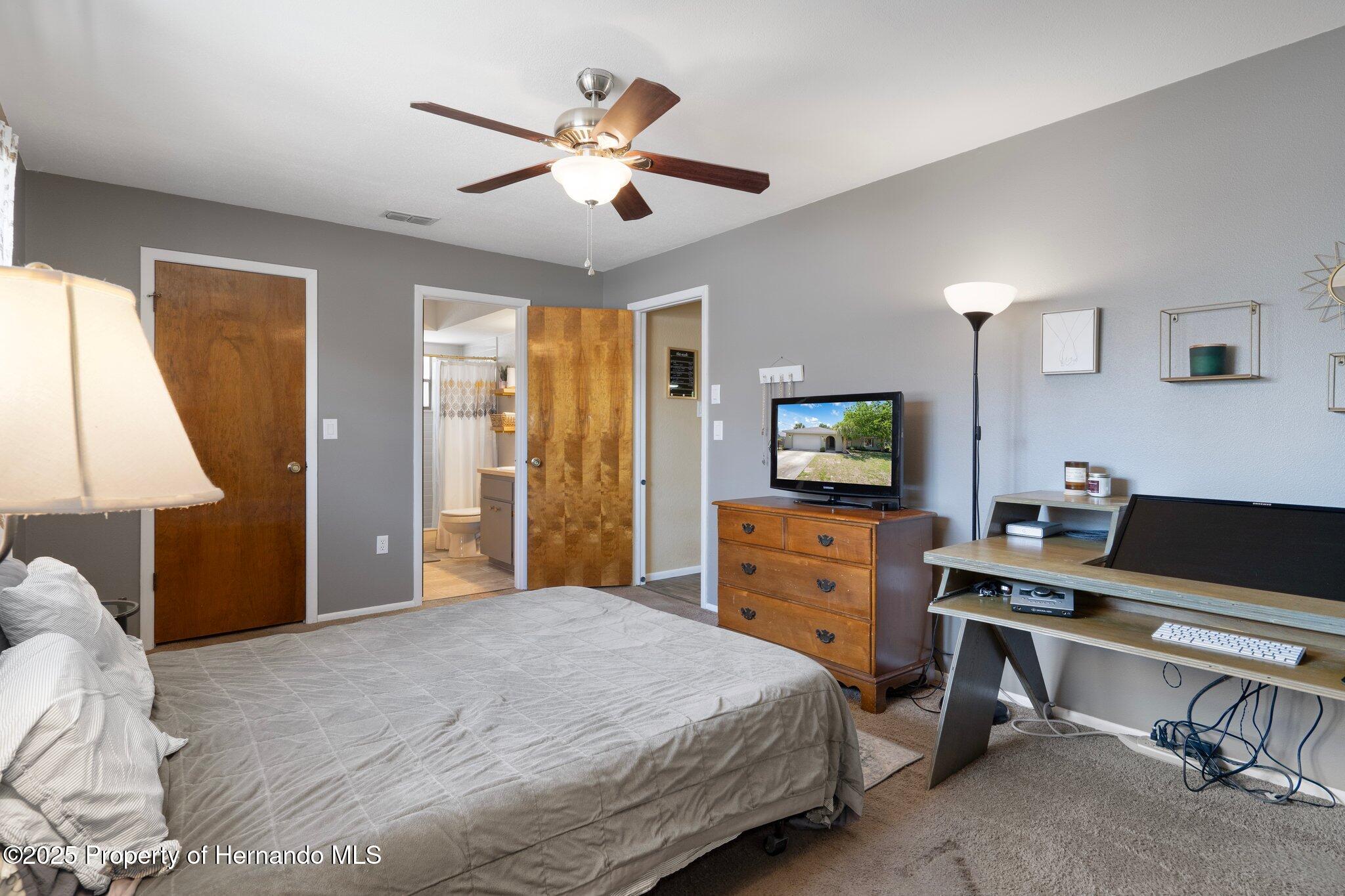 5263 Kirkwood Avenue, Spring Hill, Florida image 36