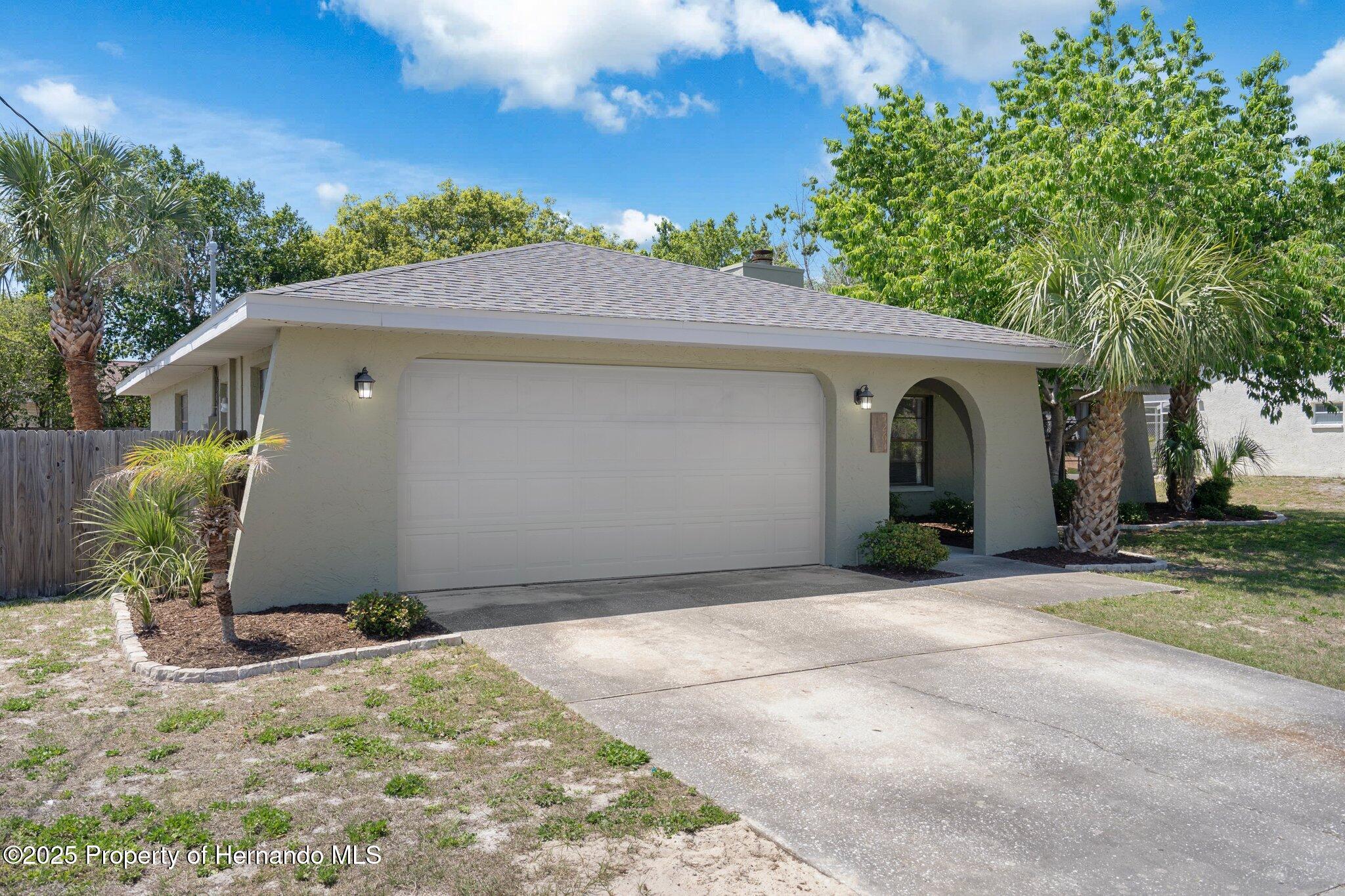 5263 Kirkwood Avenue, Spring Hill, Florida image 2