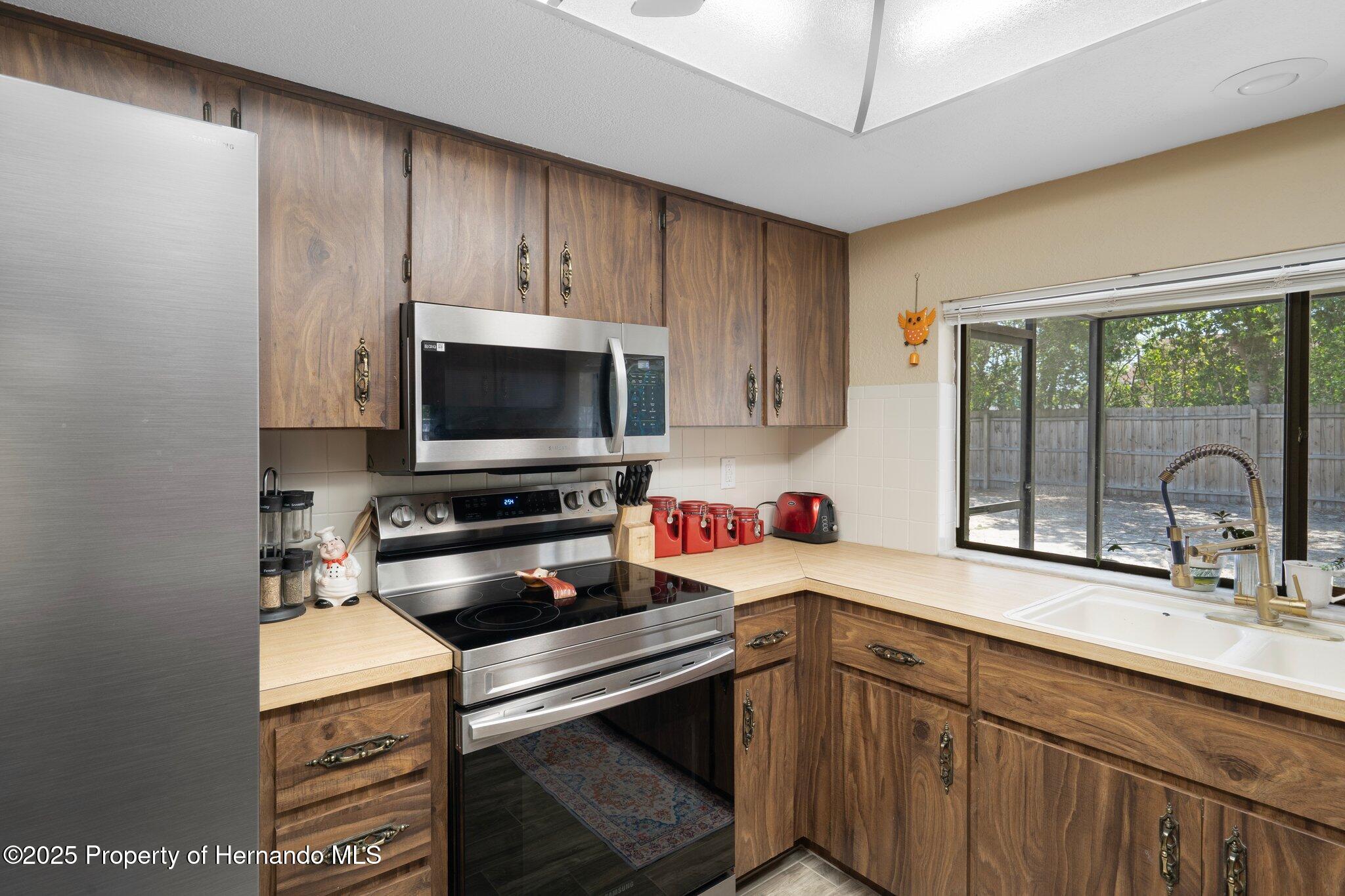 5263 Kirkwood Avenue, Spring Hill, Florida image 24