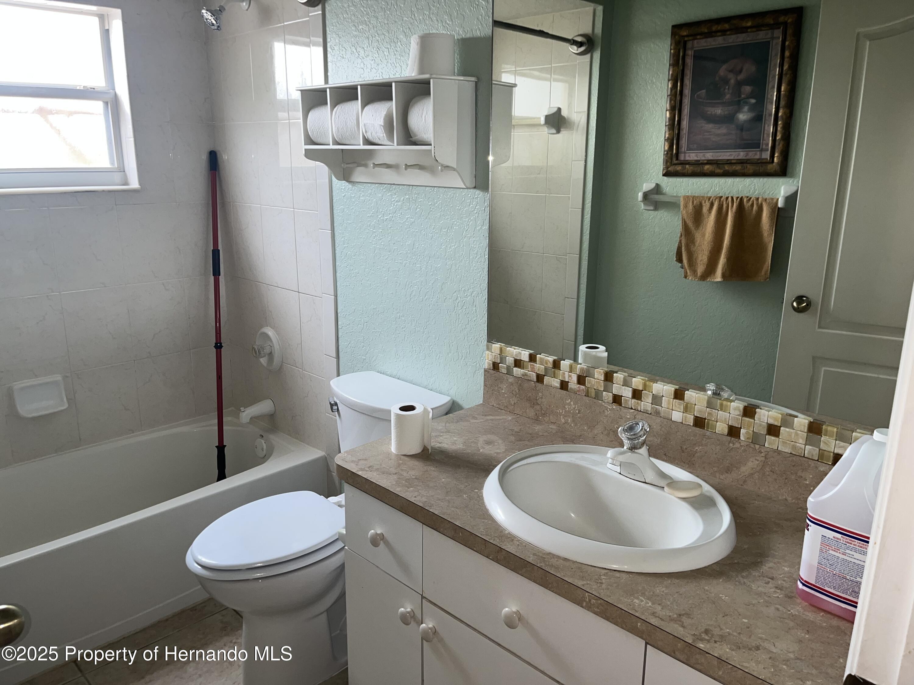 15425 Sonora Drive, Brooksville, Florida image 4