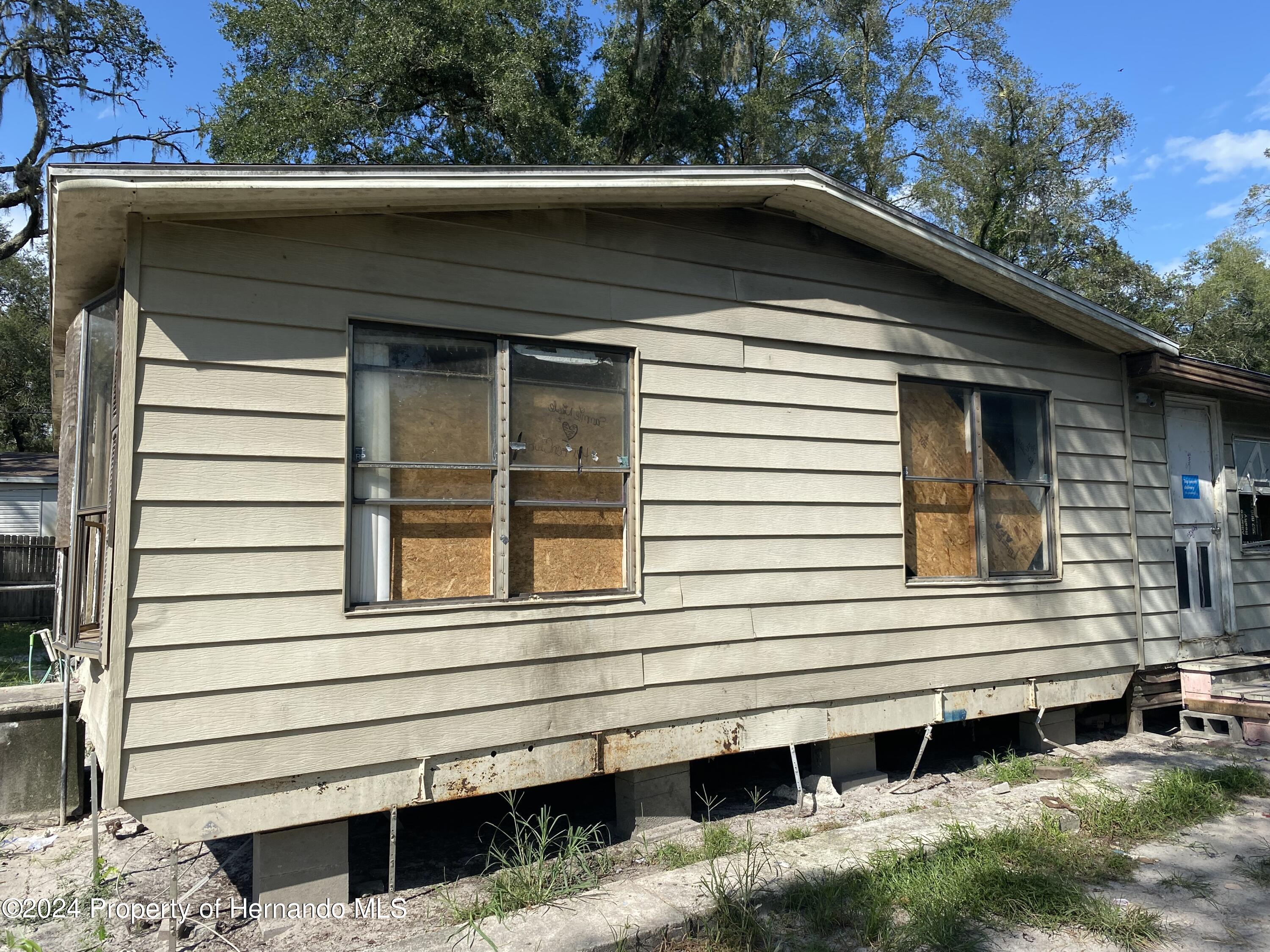 4332 Pocahontas Drive, Dade City, Florida image 2
