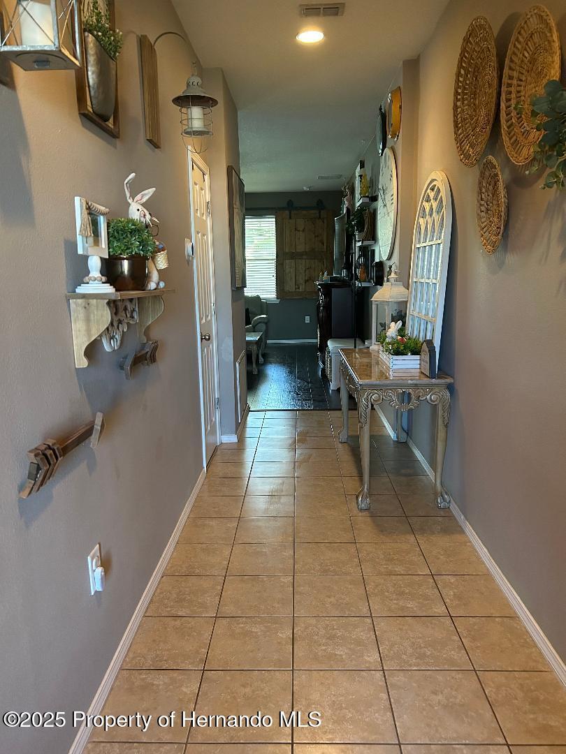 924 Scarlet Plume Lane, Brooksville, Florida image 5