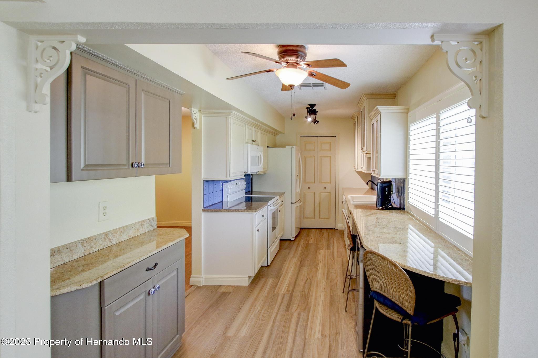 7662 St Andrews Boulevard, Weeki Wachee, Florida image 29