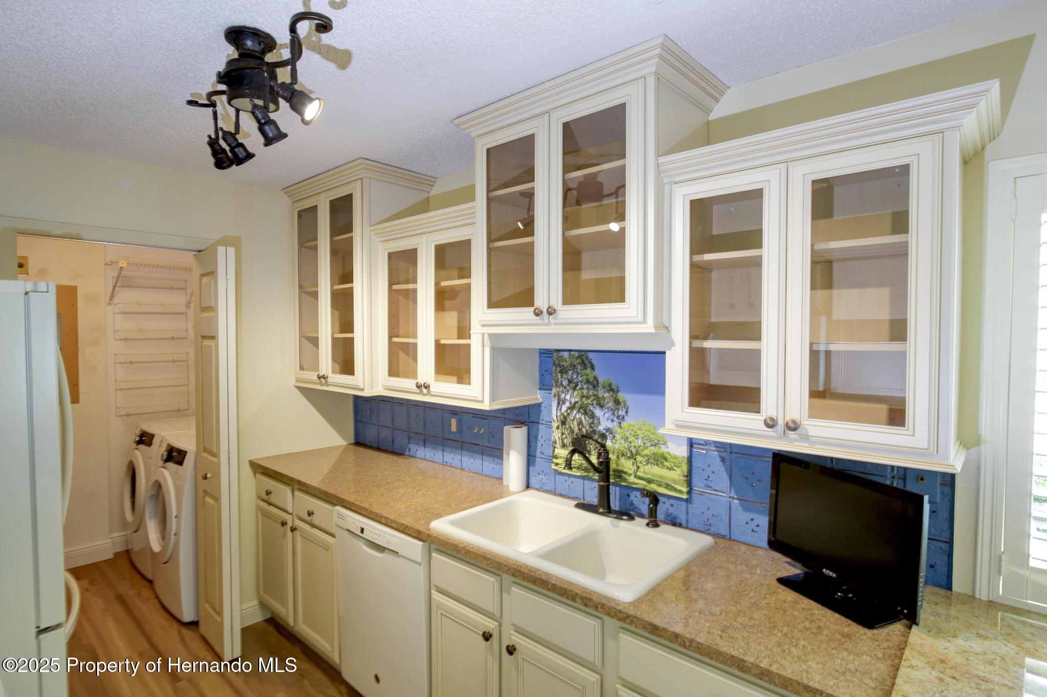 7662 St Andrews Boulevard, Weeki Wachee, Florida image 23