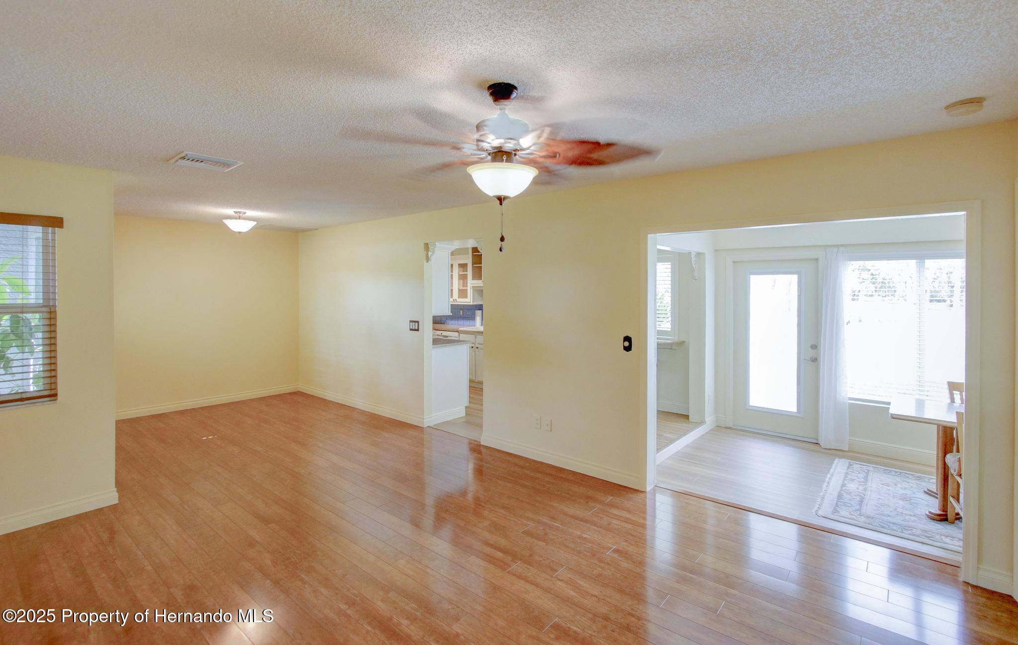 7662 St Andrews Boulevard, Weeki Wachee, Florida image 9