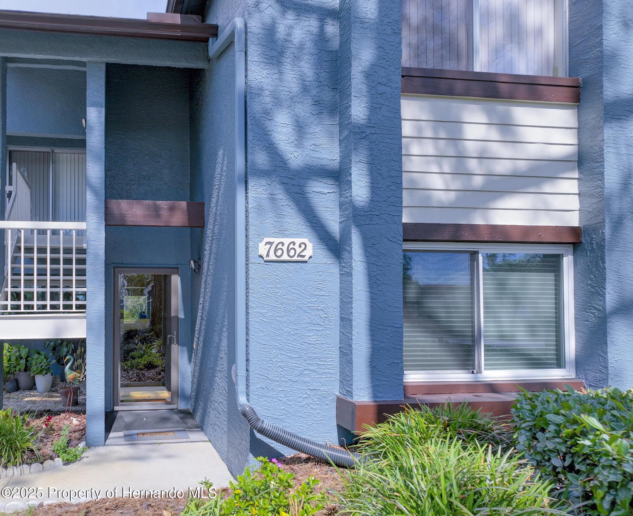 7662 St Andrews Boulevard, Weeki Wachee, Florida image 2