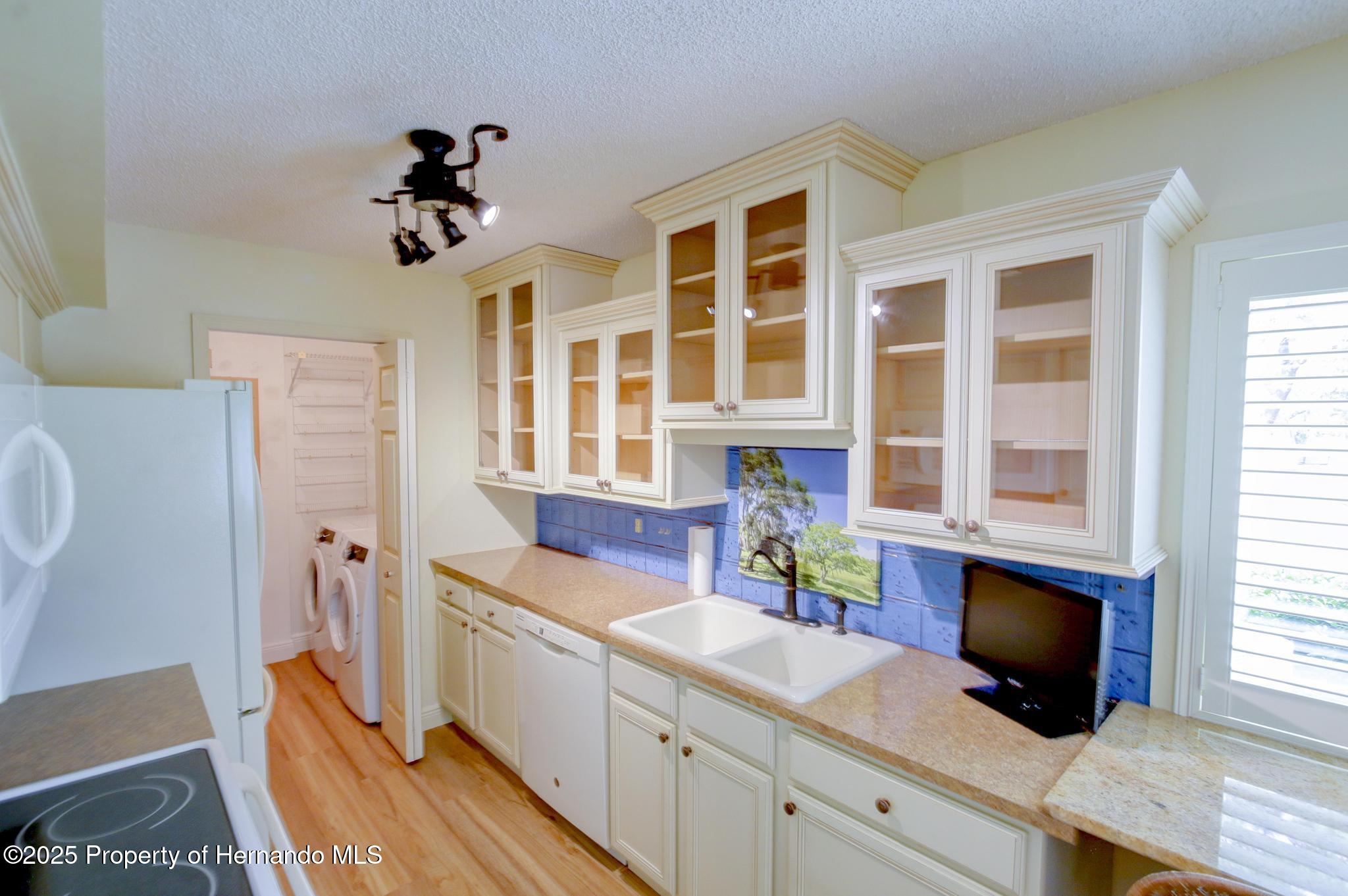 7662 St Andrews Boulevard, Weeki Wachee, Florida image 24