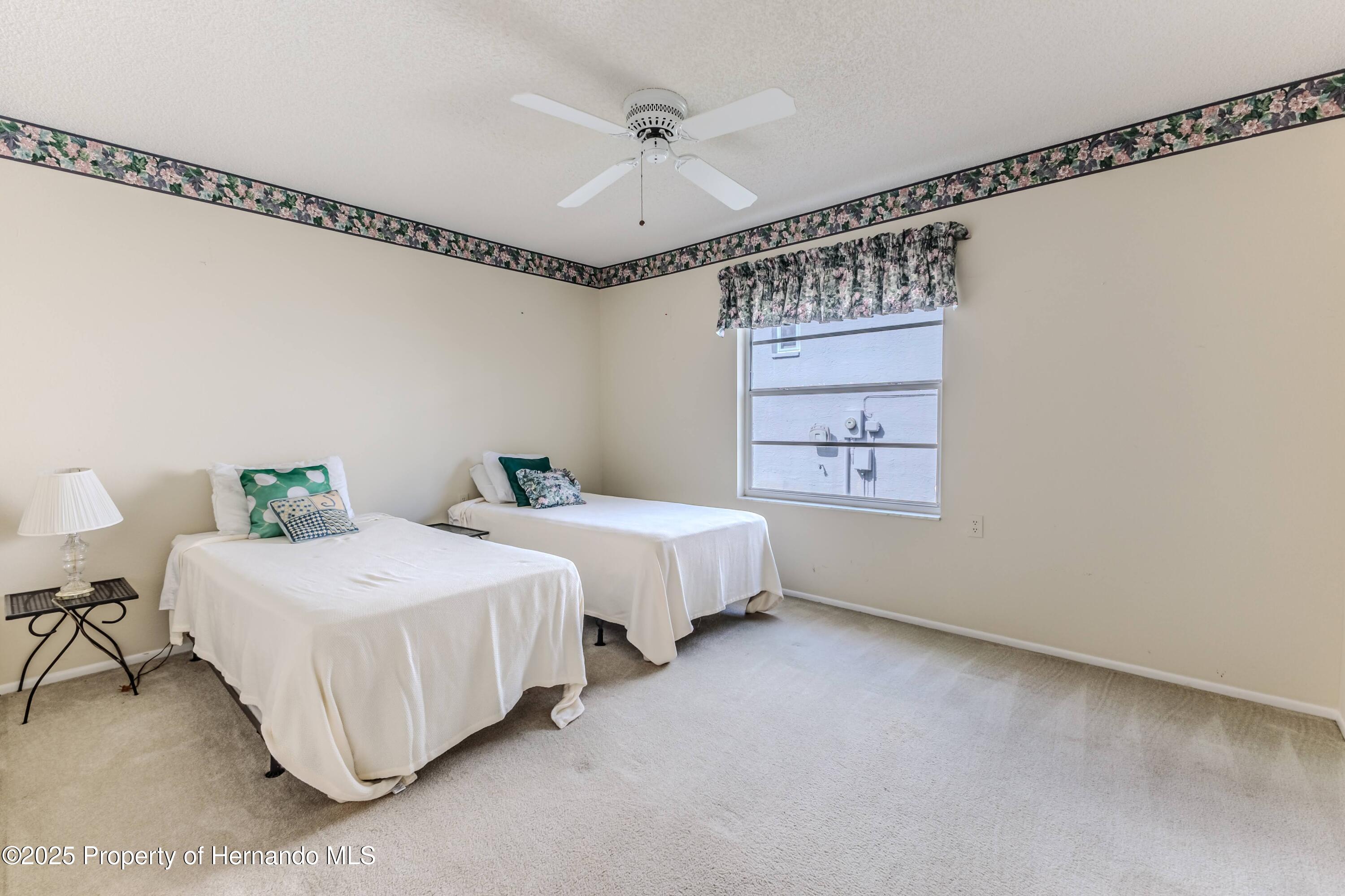 7499 Blue Skies Drive, Spring Hill, Florida image 46