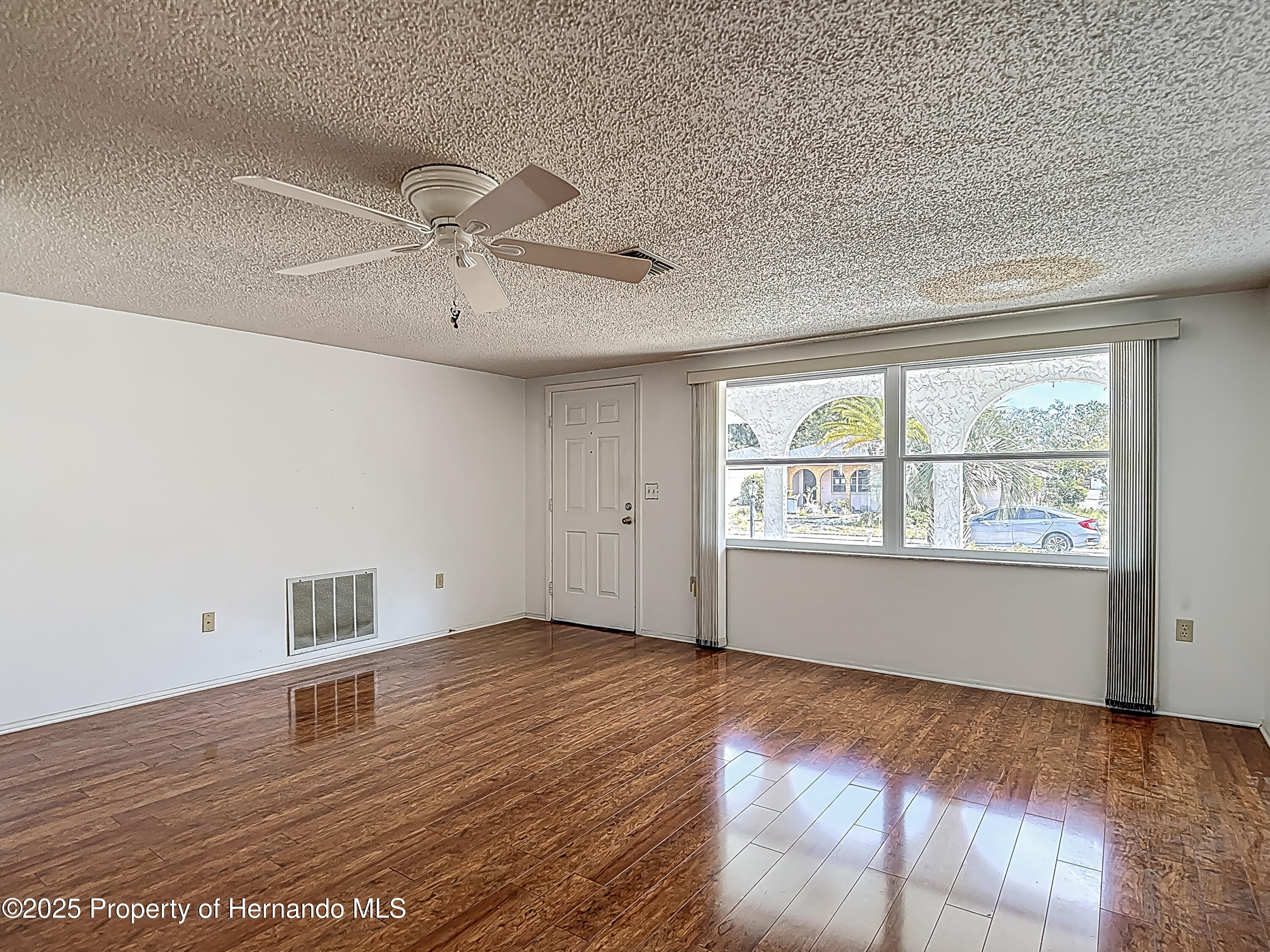 7736 Gaston Drive, Port Richey, Florida image 15