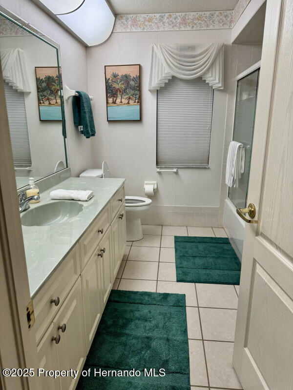 2300 Whisper Walk Drive, Spring Hill, Florida image 5