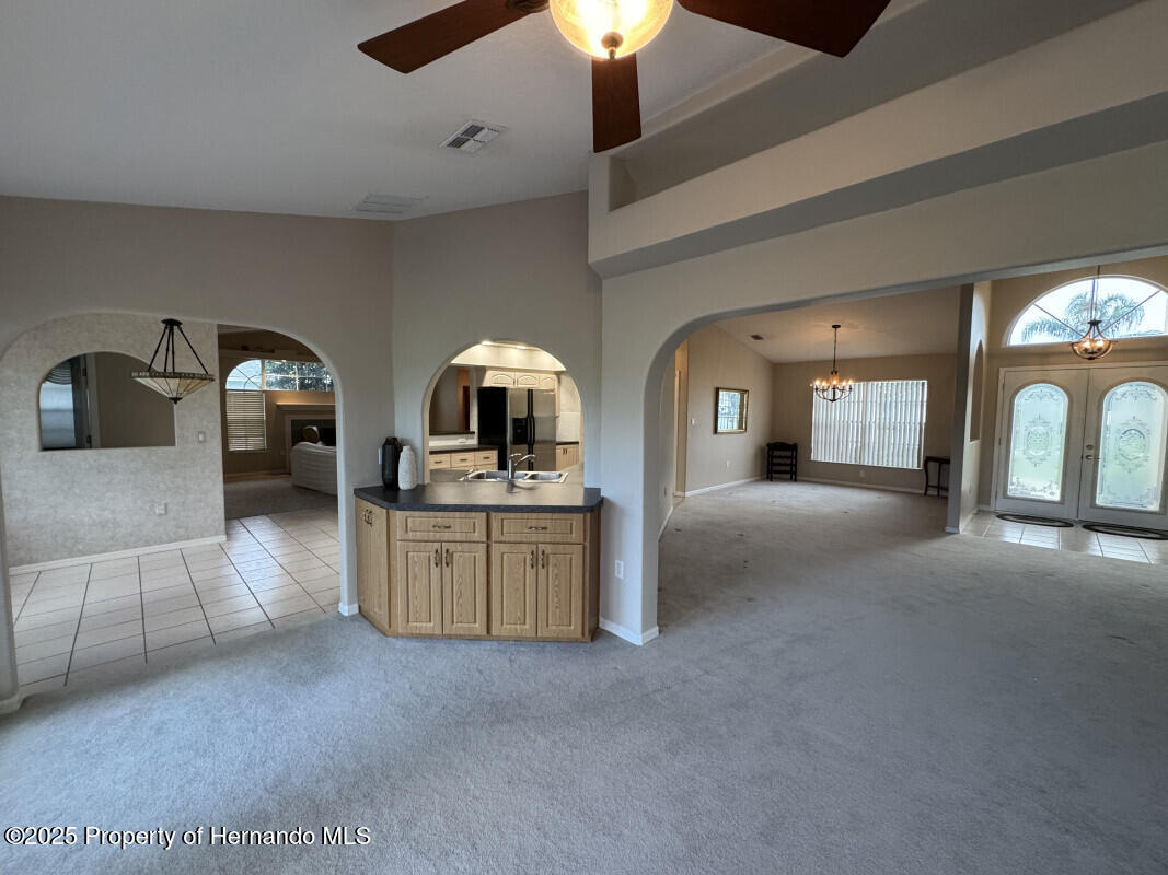 2300 Whisper Walk Drive, Spring Hill, Florida image 4