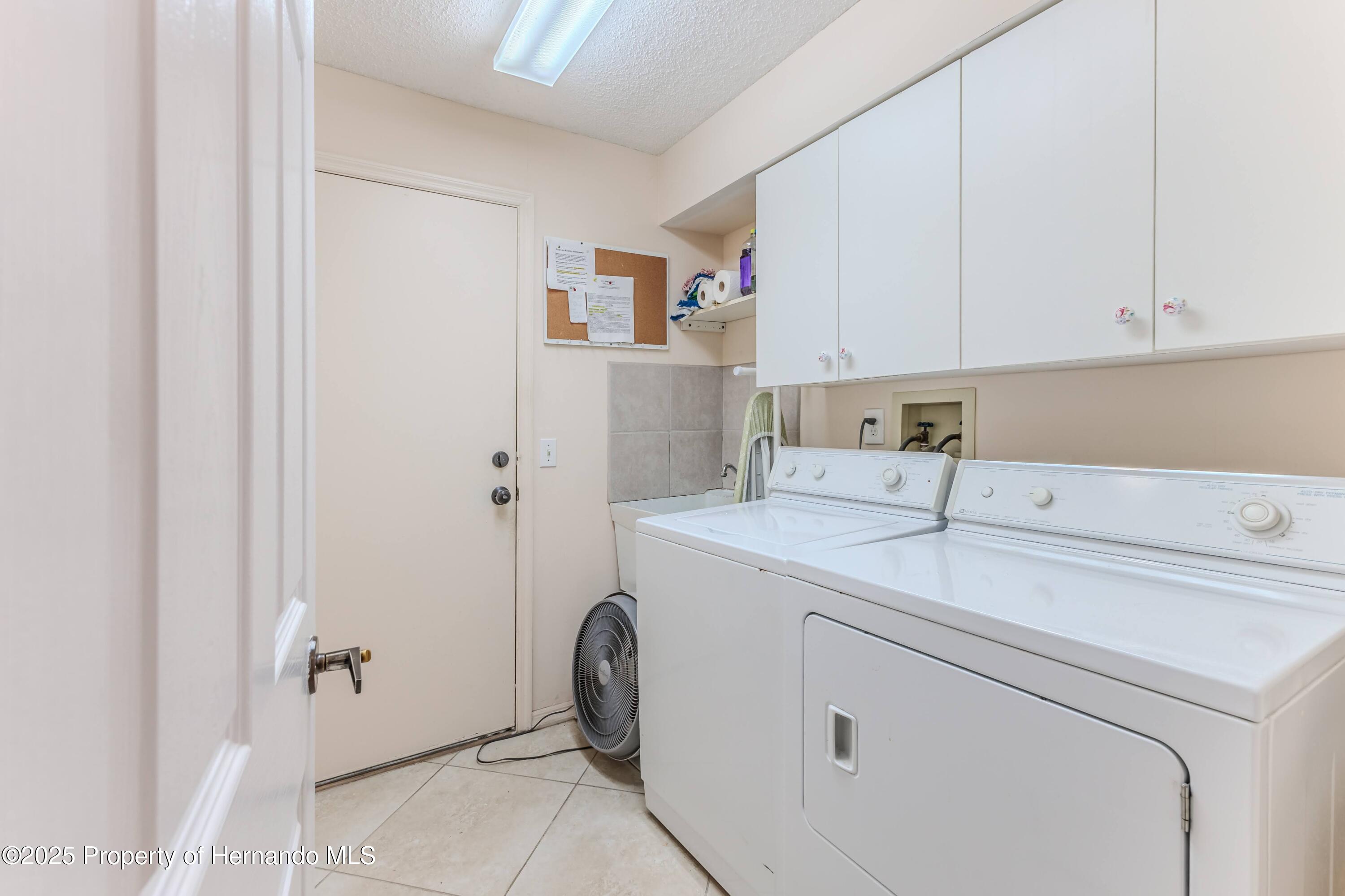 2327 Morning Glory Trail, Spring Hill, Florida image 29