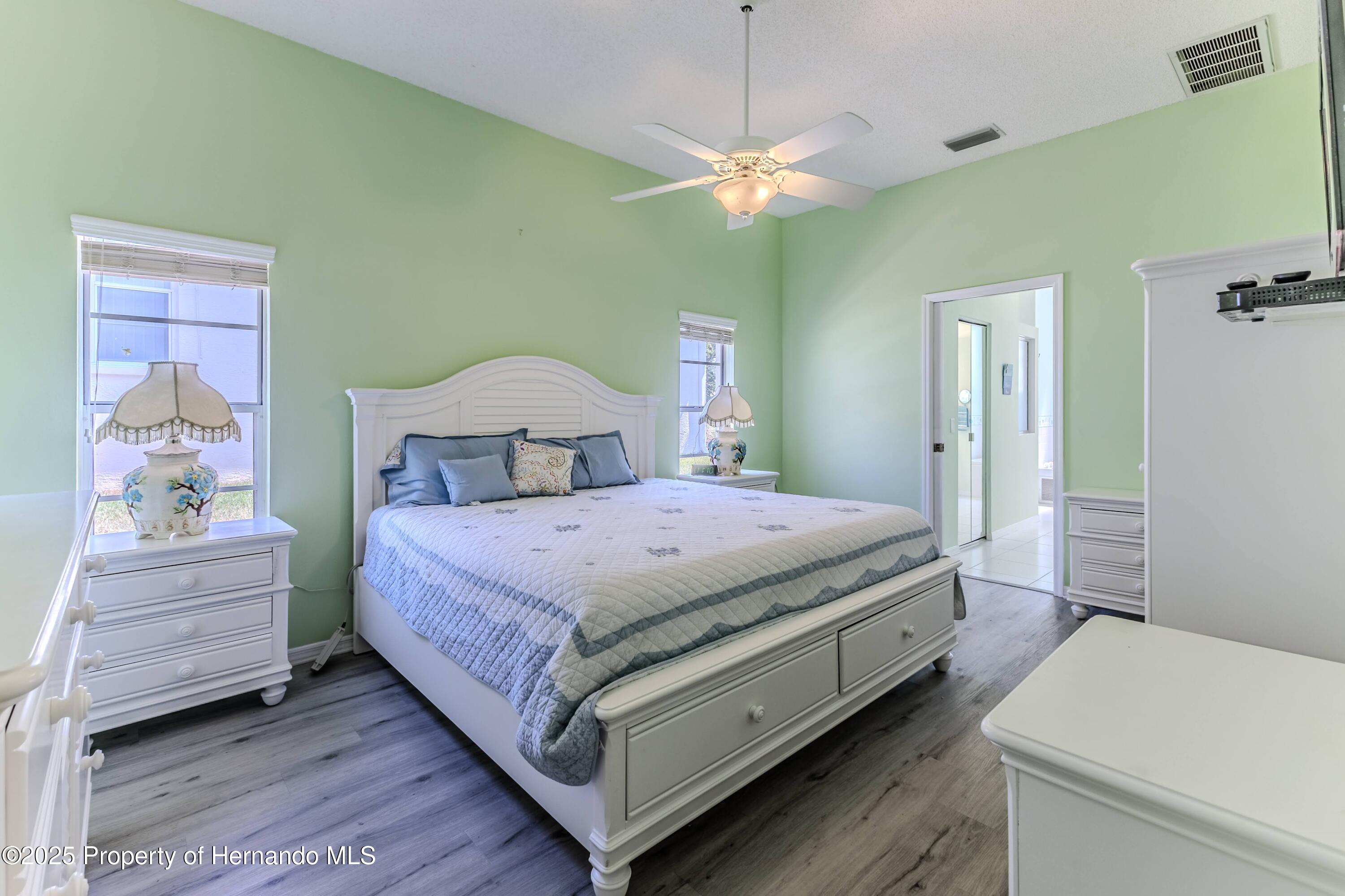 2327 Morning Glory Trail, Spring Hill, Florida image 38