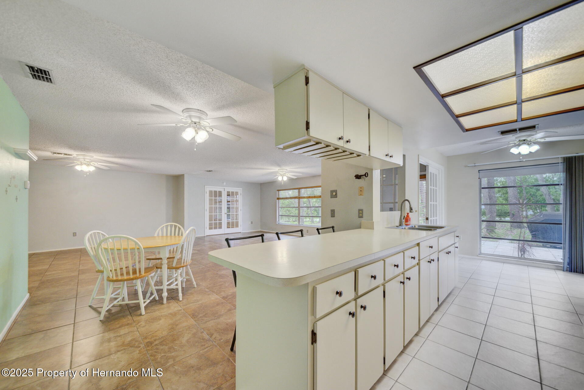 8619 Gold Pine Drive, Port Richey, Florida image 14