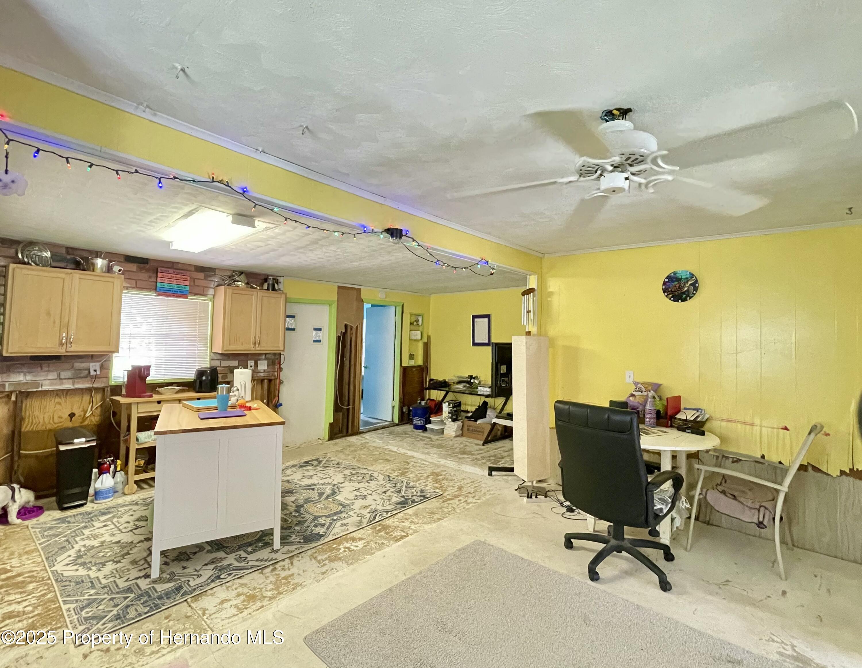 6045 Colony Circle, Weeki Wachee, Florida image 14