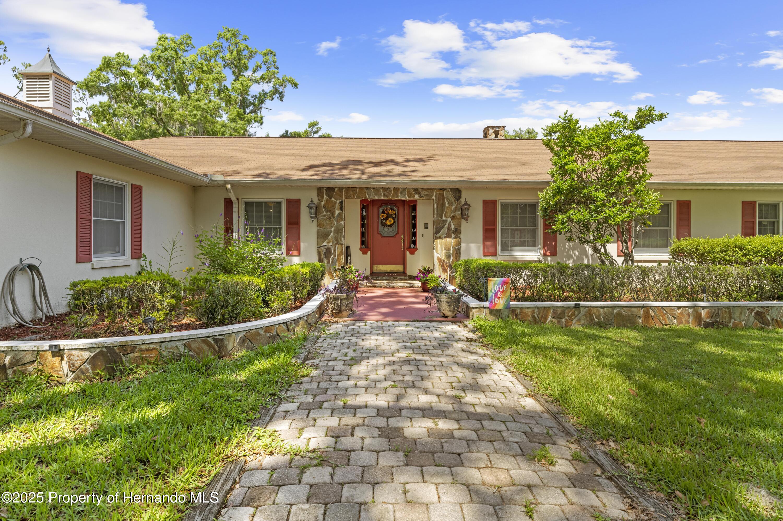 10193 Wallien Drive, Brooksville, Florida image 3