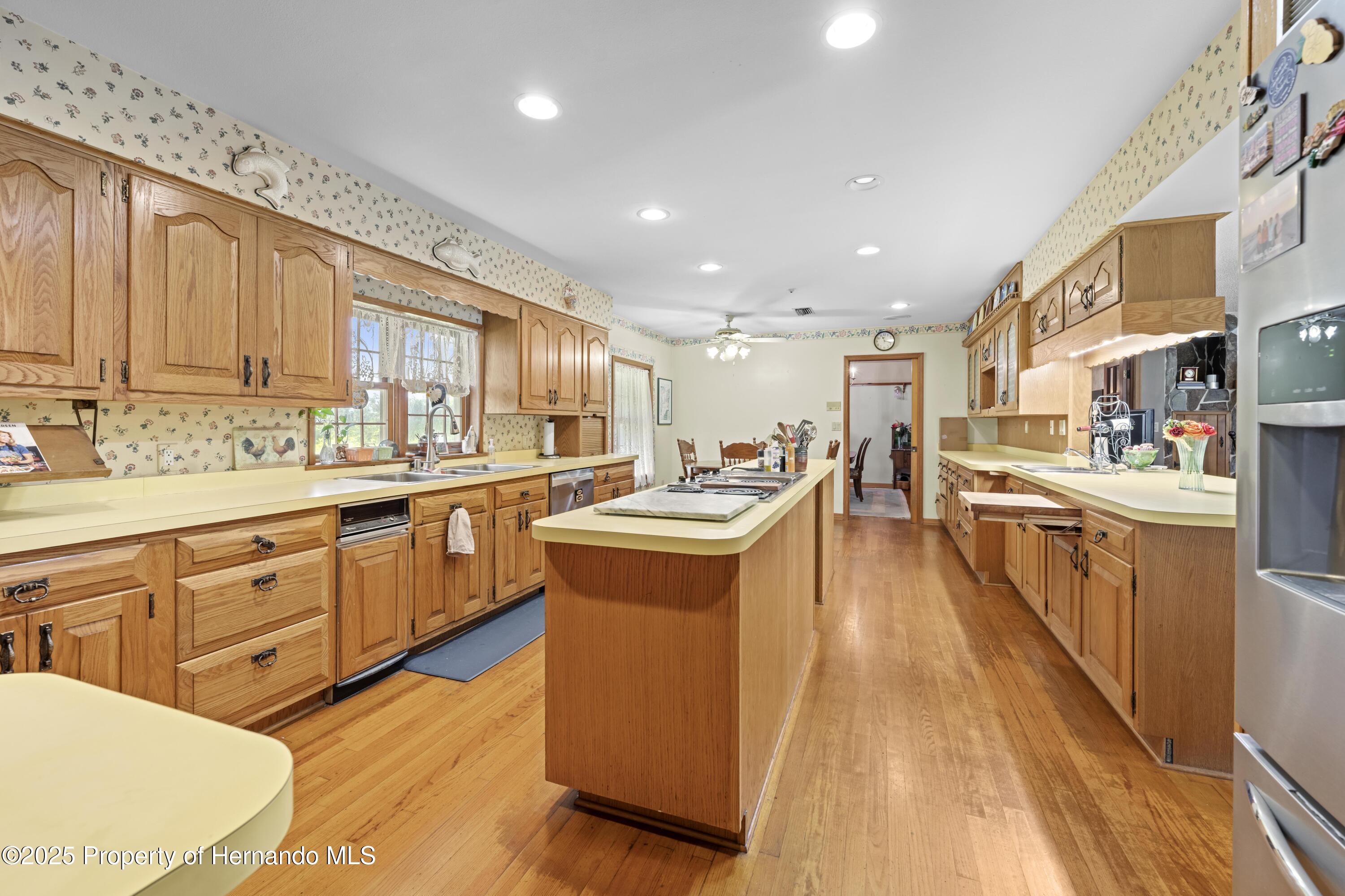 10193 Wallien Drive, Brooksville, Florida image 31