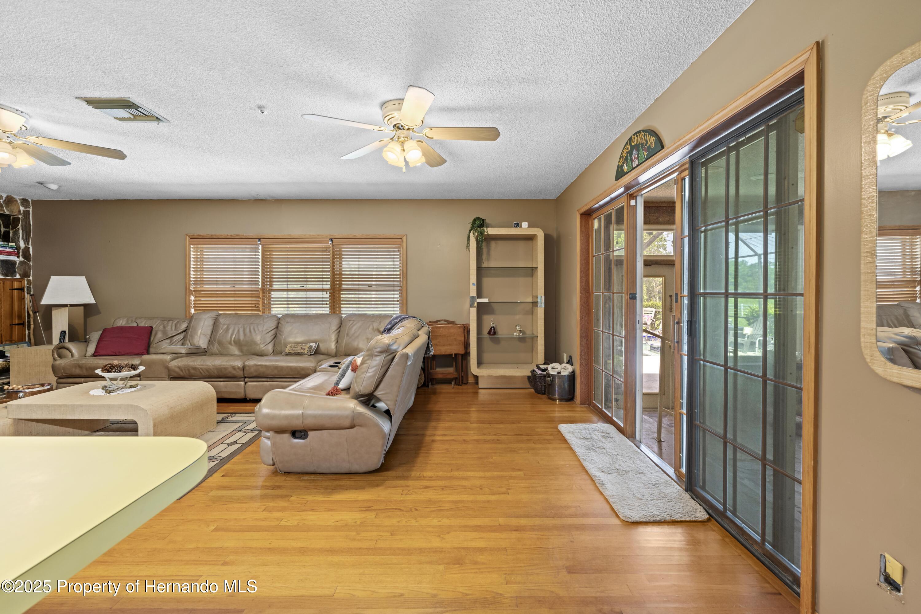 10193 Wallien Drive, Brooksville, Florida image 26
