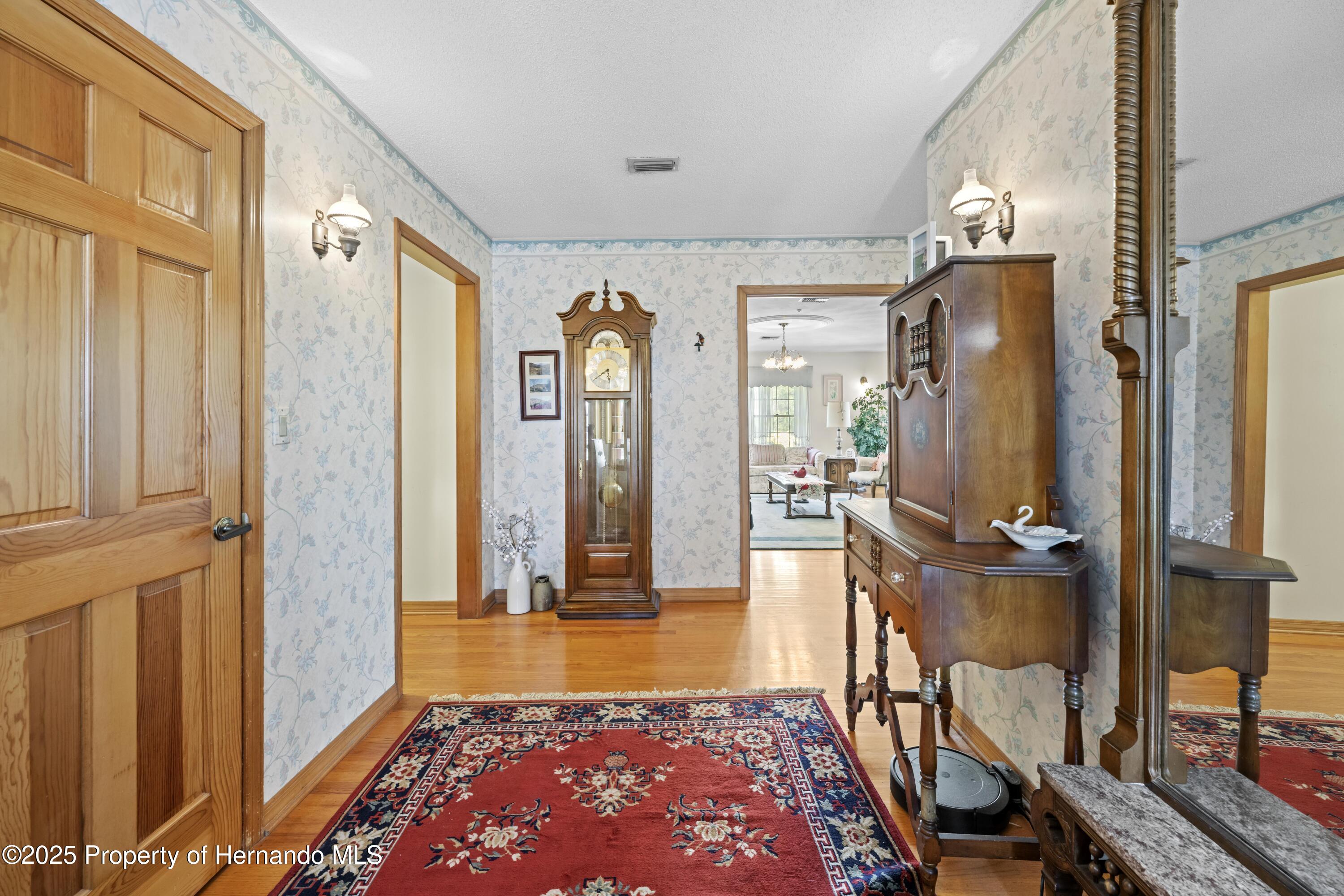 10193 Wallien Drive, Brooksville, Florida image 17