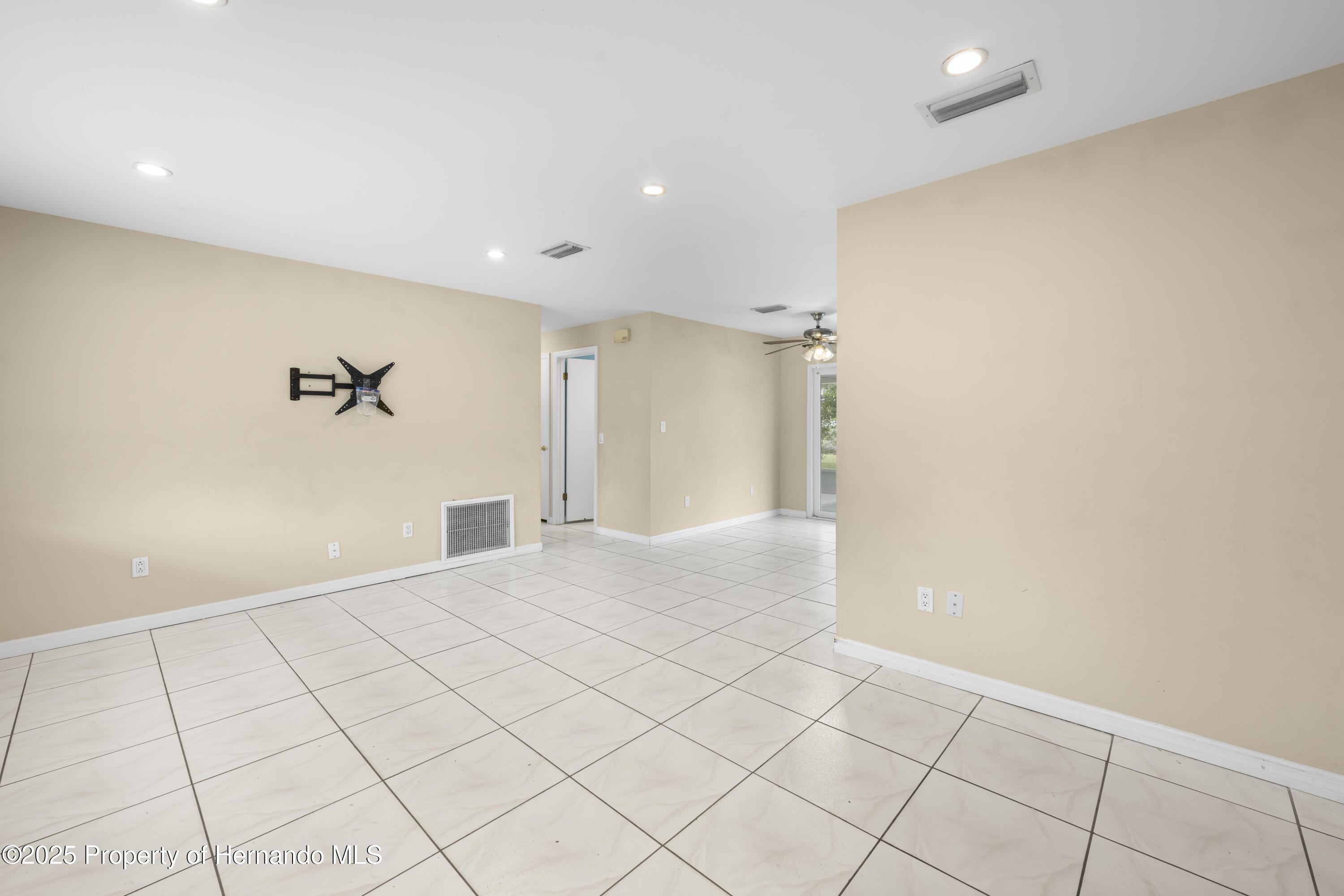 1569 Larkin Road, Spring Hill, Florida image 7