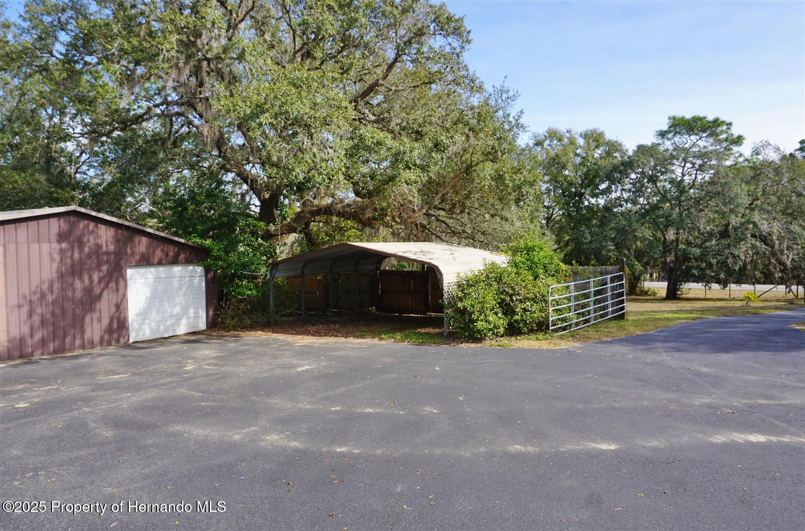 6985 E Hidden Court, Floral City, Florida image 9