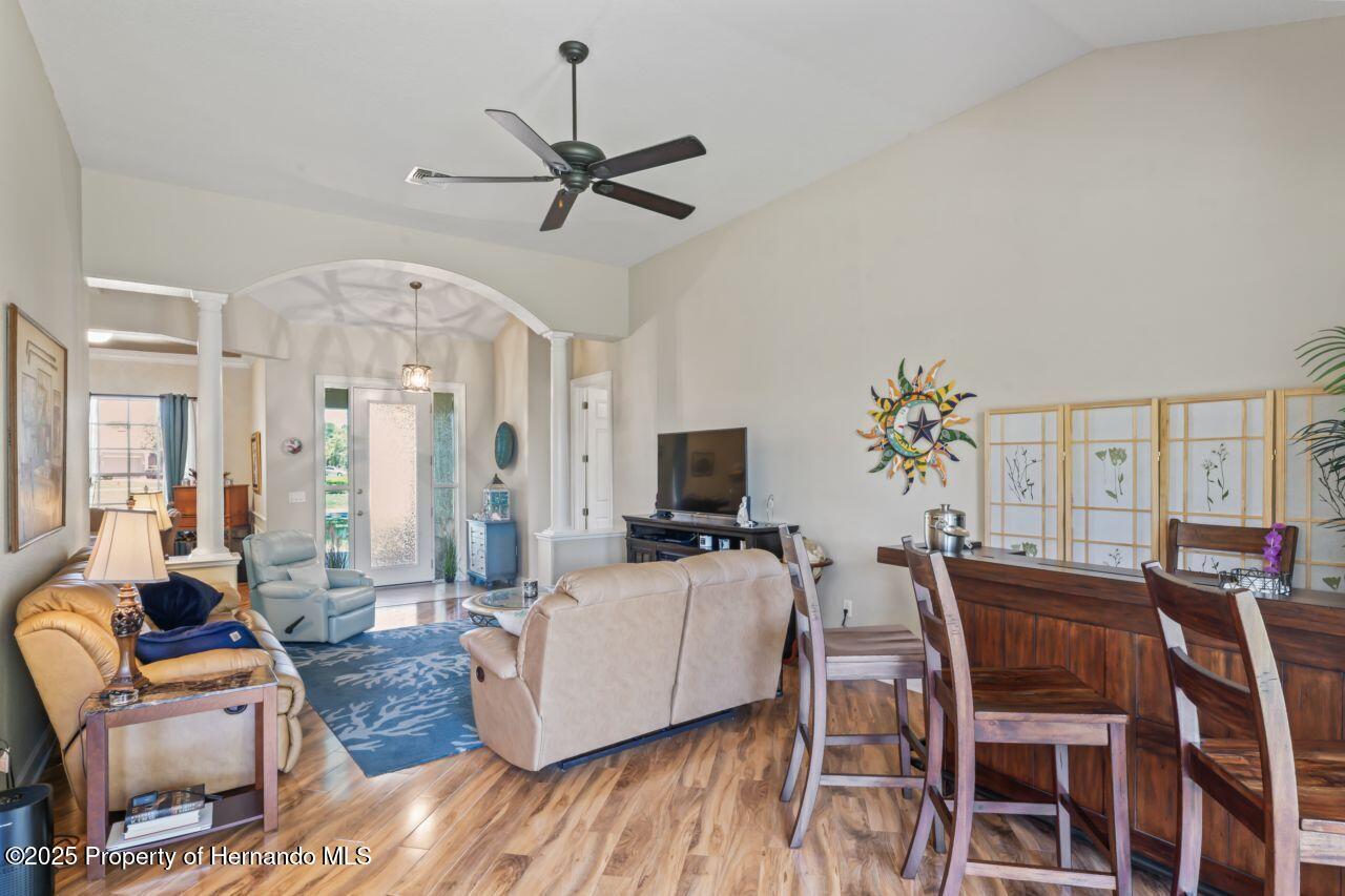 9398 Burnam Drive, Weeki Wachee, Florida image 12