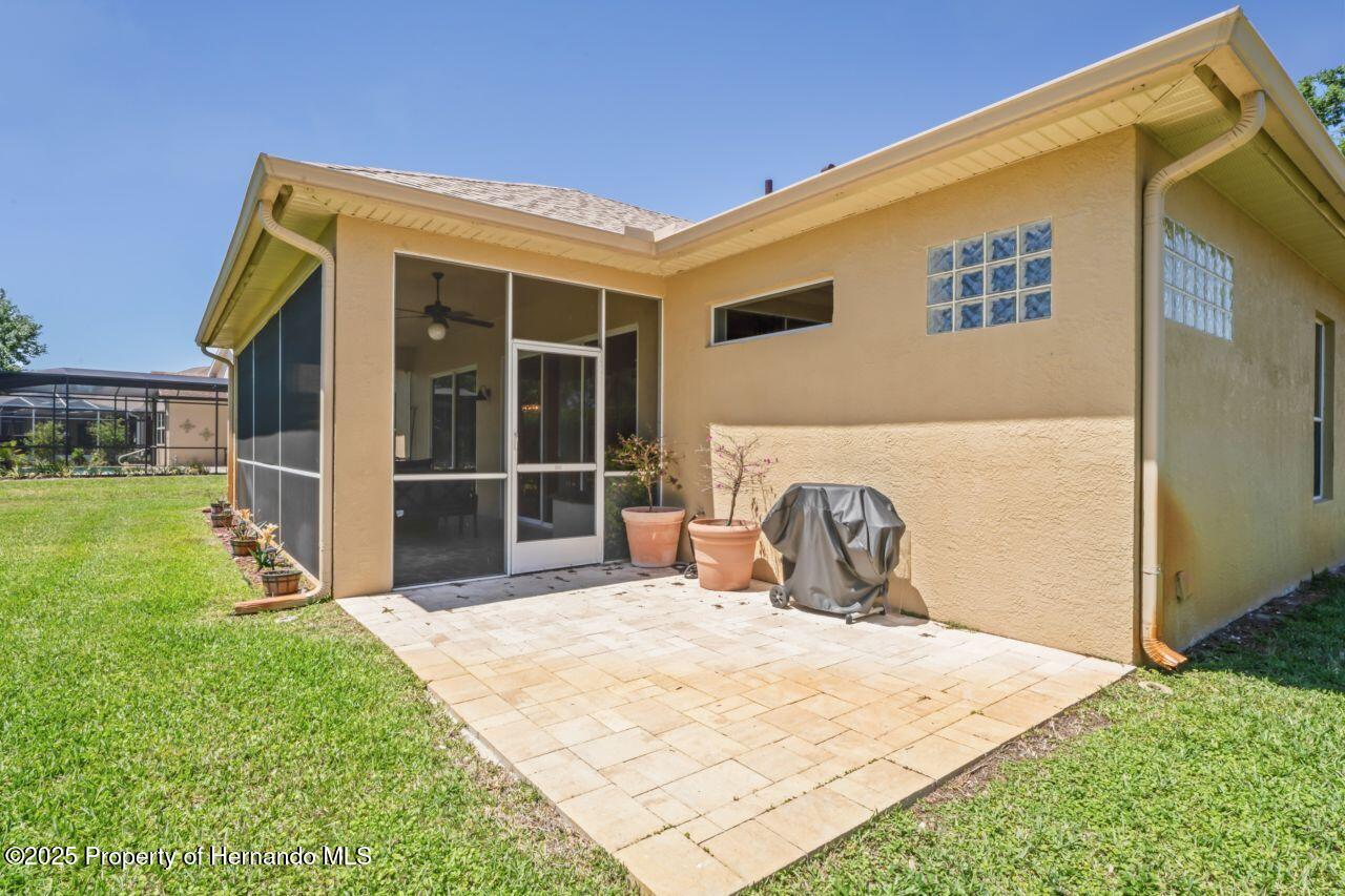 9398 Burnam Drive, Weeki Wachee, Florida image 45
