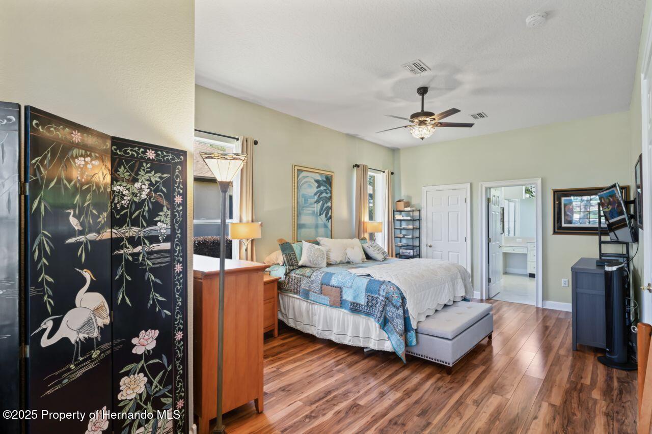 9398 Burnam Drive, Weeki Wachee, Florida image 24