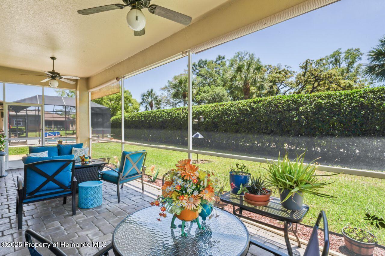 9398 Burnam Drive, Weeki Wachee, Florida image 42