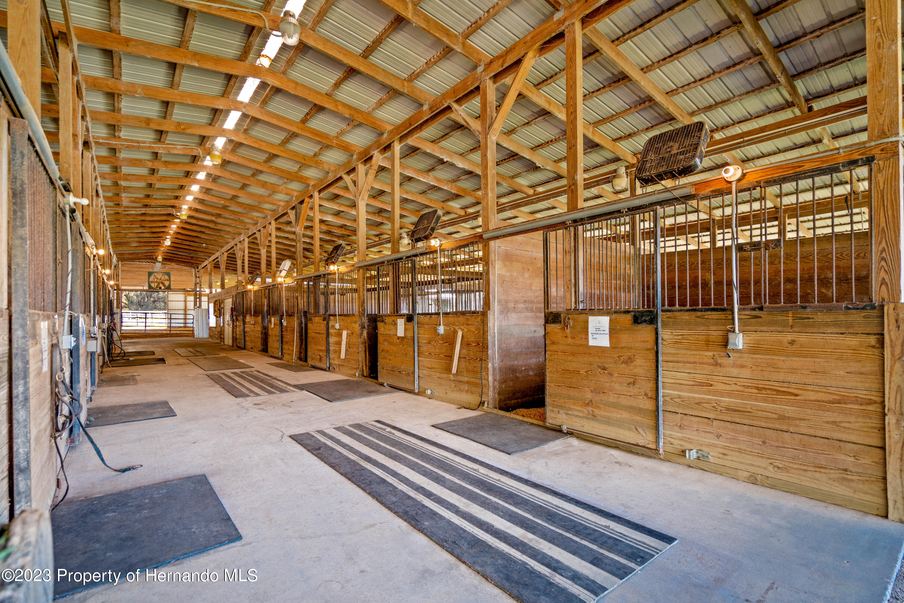 7050 Quarterhorse Lane, Brooksville, Florida image 37