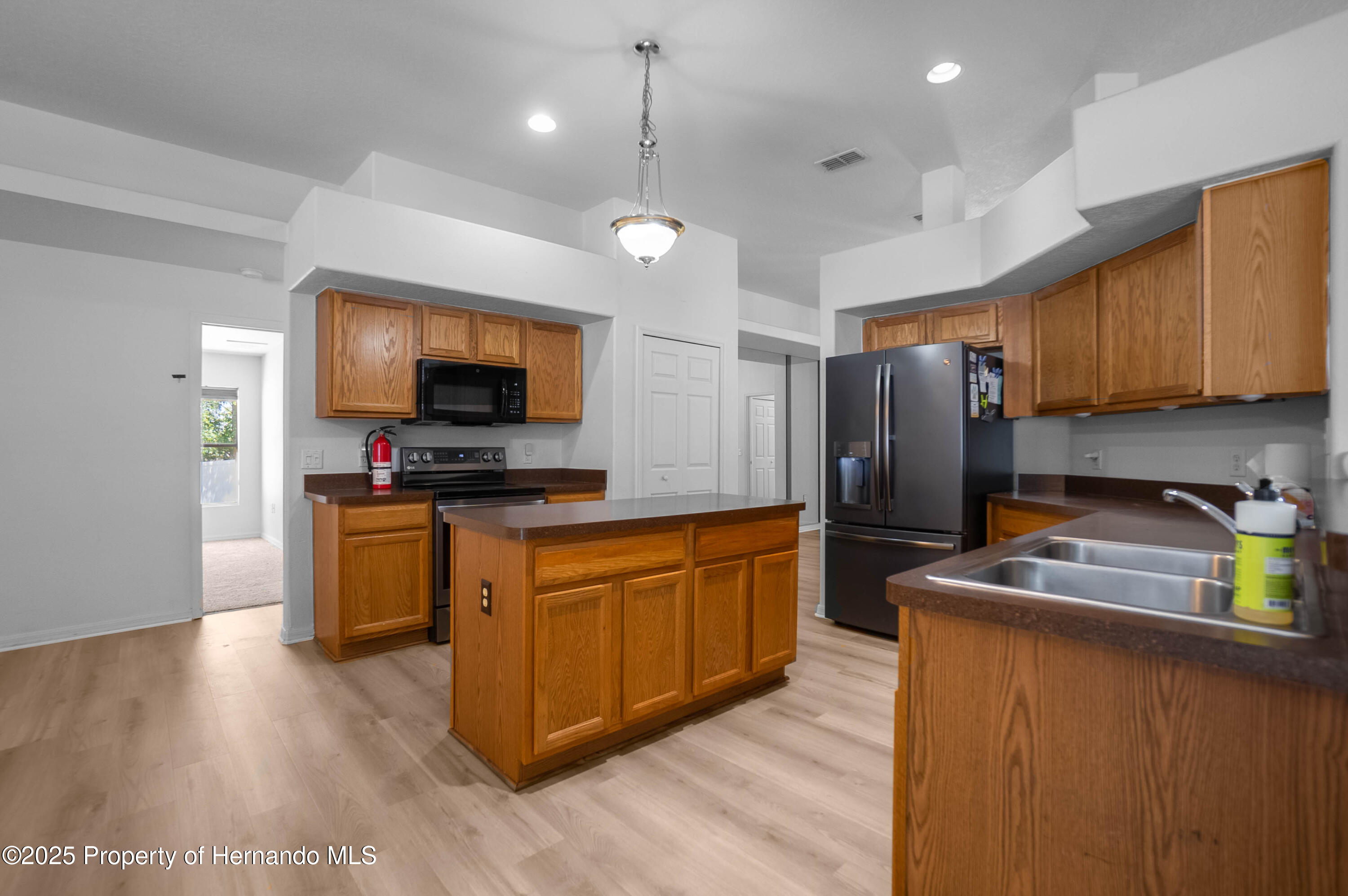 7285 Nightwalker Road, Weeki Wachee, Florida image 15