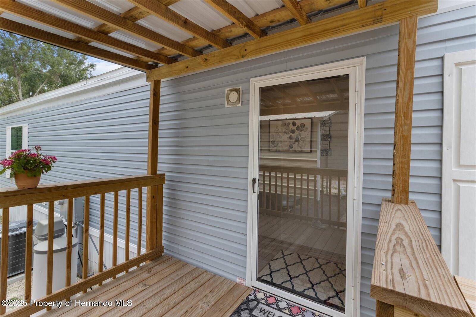 4686 County Road 656, Webster, Florida image 9