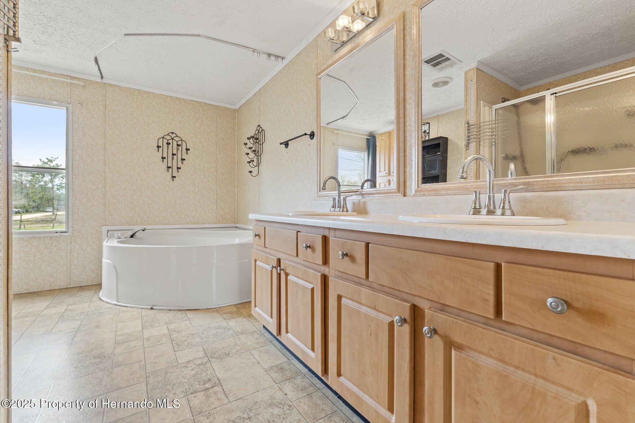 16119 Naples Street, Brooksville, Florida image 18