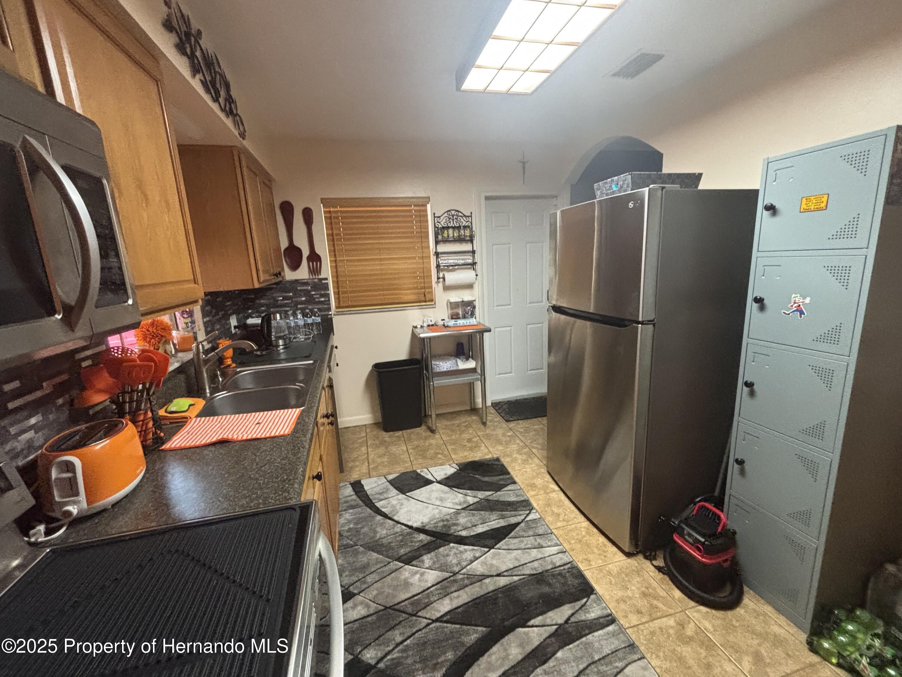 717 Whiteway Drive, Brooksville, Florida image 12