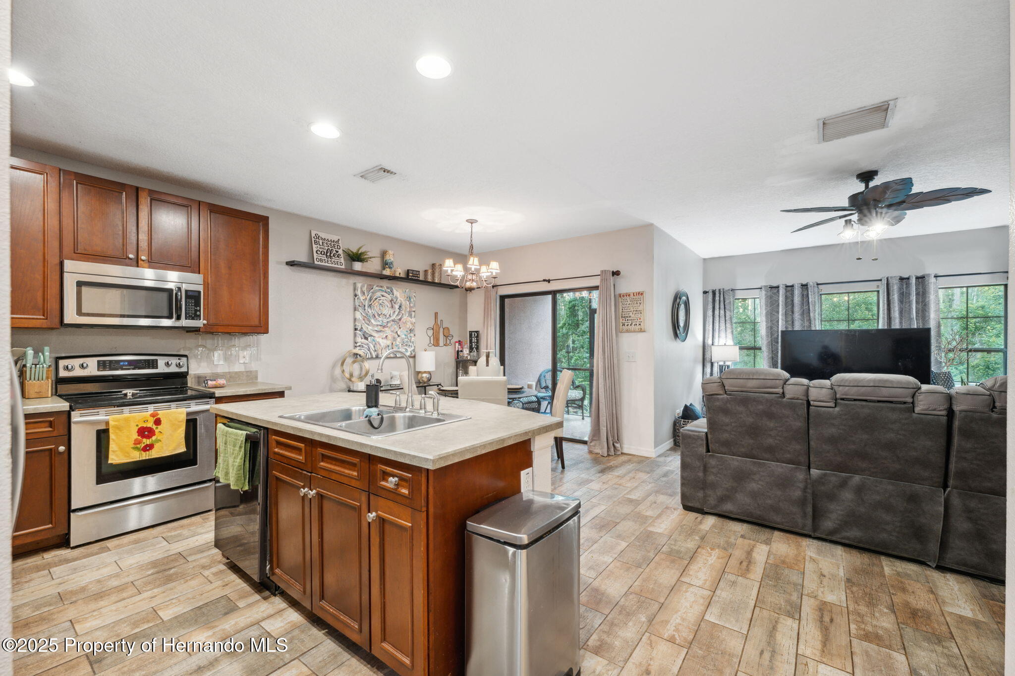 1108 Blackwater Drive, Zephyrhills, Florida image 11
