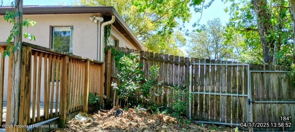 12437 Drayton Drive, Spring Hill, Florida image 37