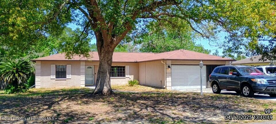 12437 Drayton Drive, Spring Hill, Florida image 1