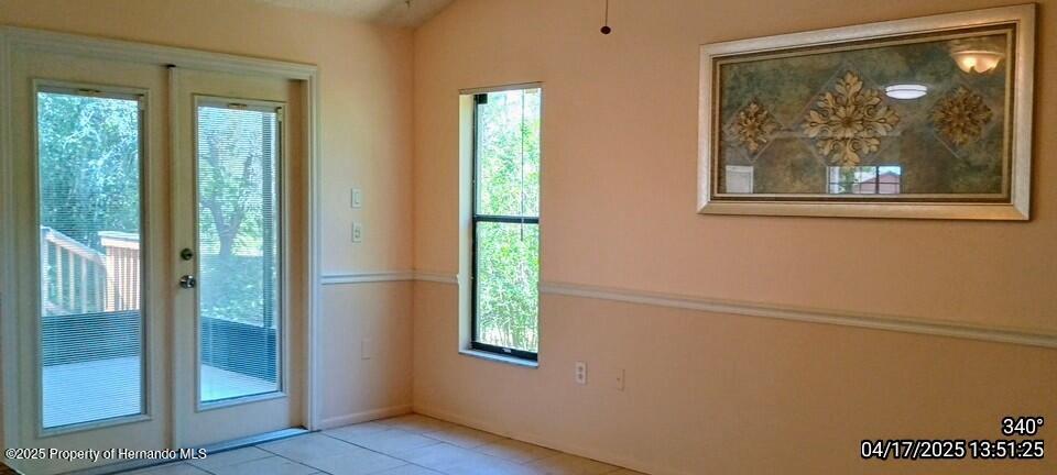 12437 Drayton Drive, Spring Hill, Florida image 19