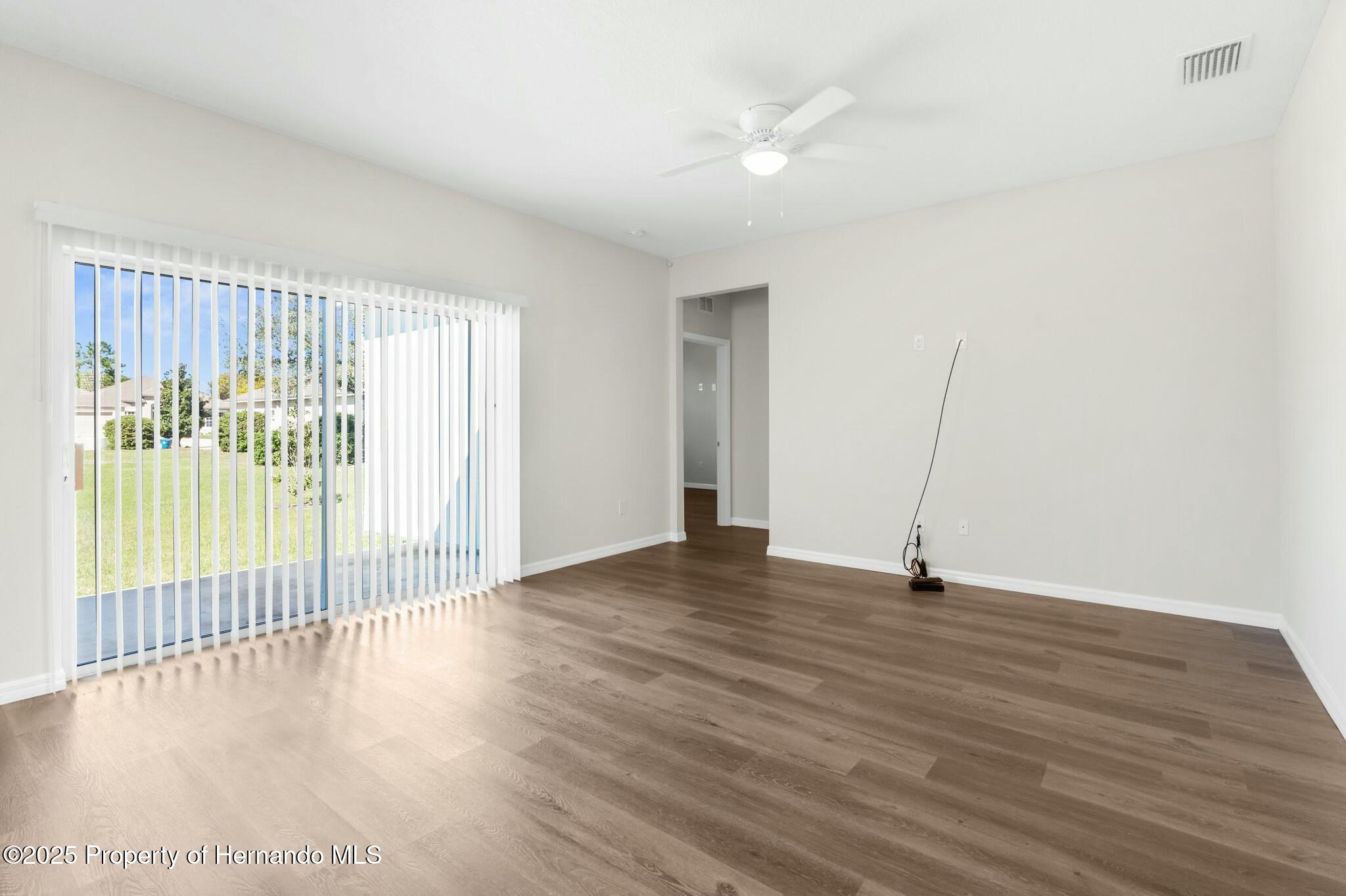 8338 Maybelle Drive, Weeki Wachee, Florida image 12