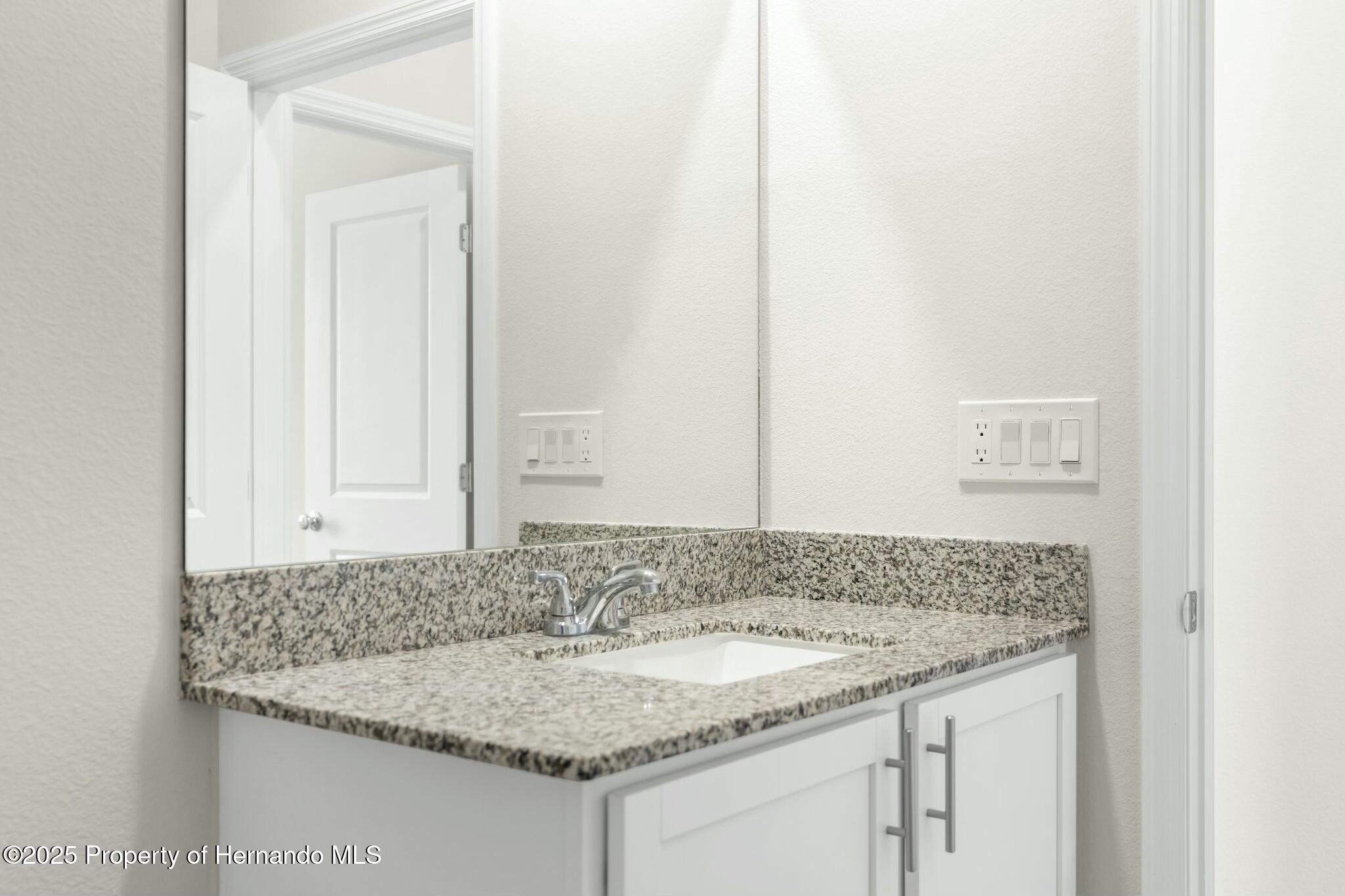 8338 Maybelle Drive, Weeki Wachee, Florida image 32